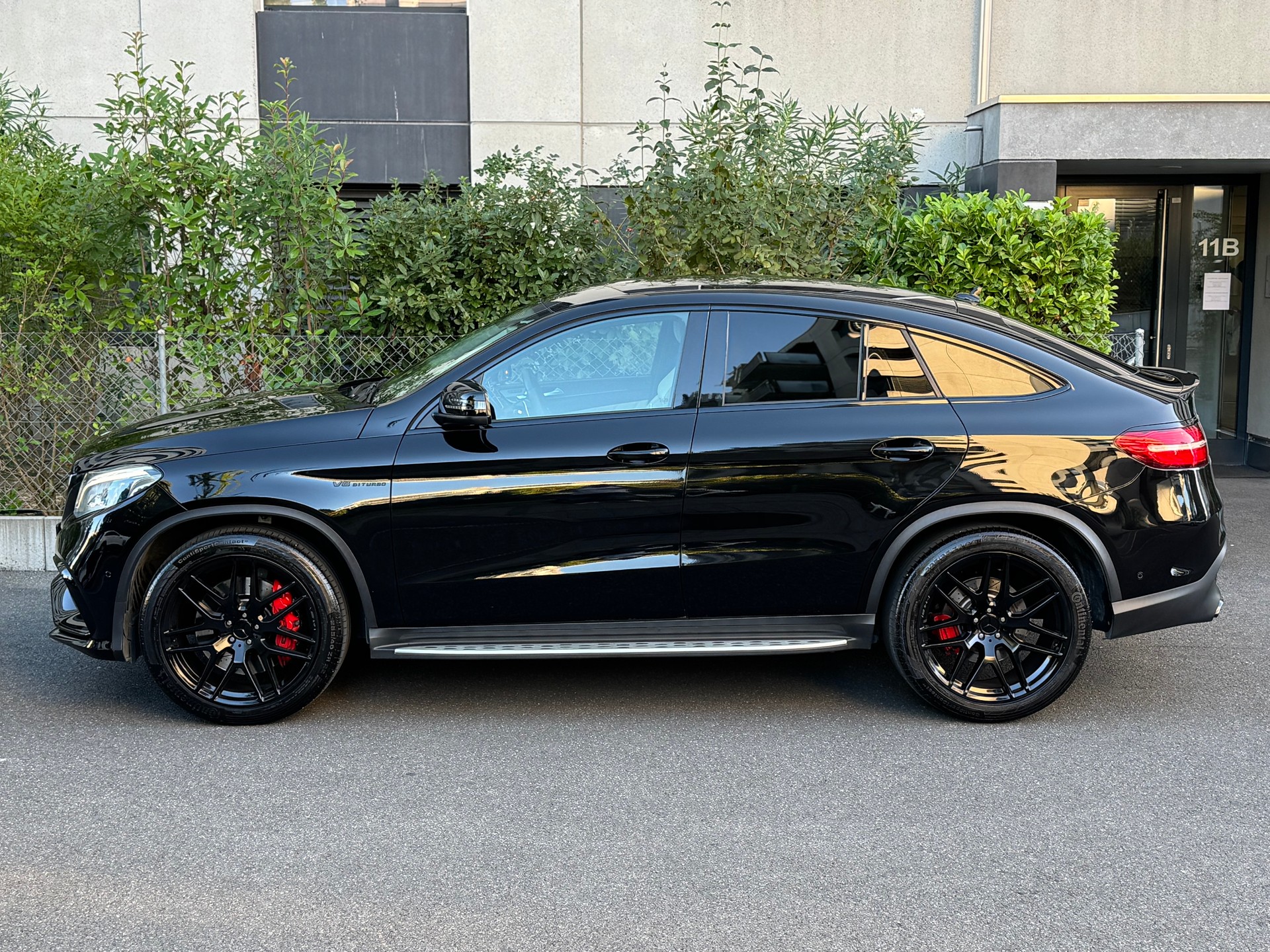 MERCEDES-BENZ GLE Coupé 63 S AMG 4Matic BLACK EDITION-image-1
