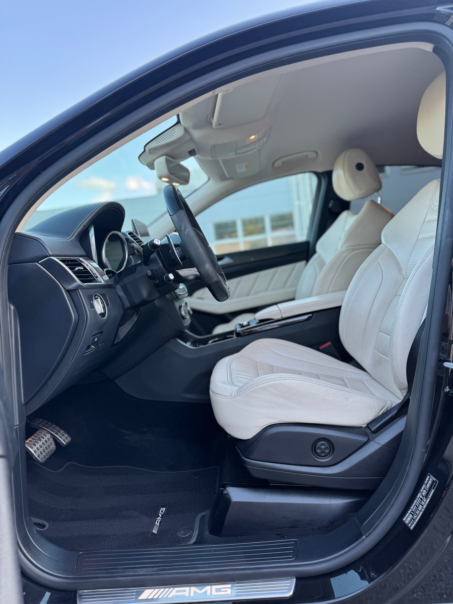 MERCEDES-BENZ GLE Coupé 63 S AMG 4Matic BLACK EDITION-image-8