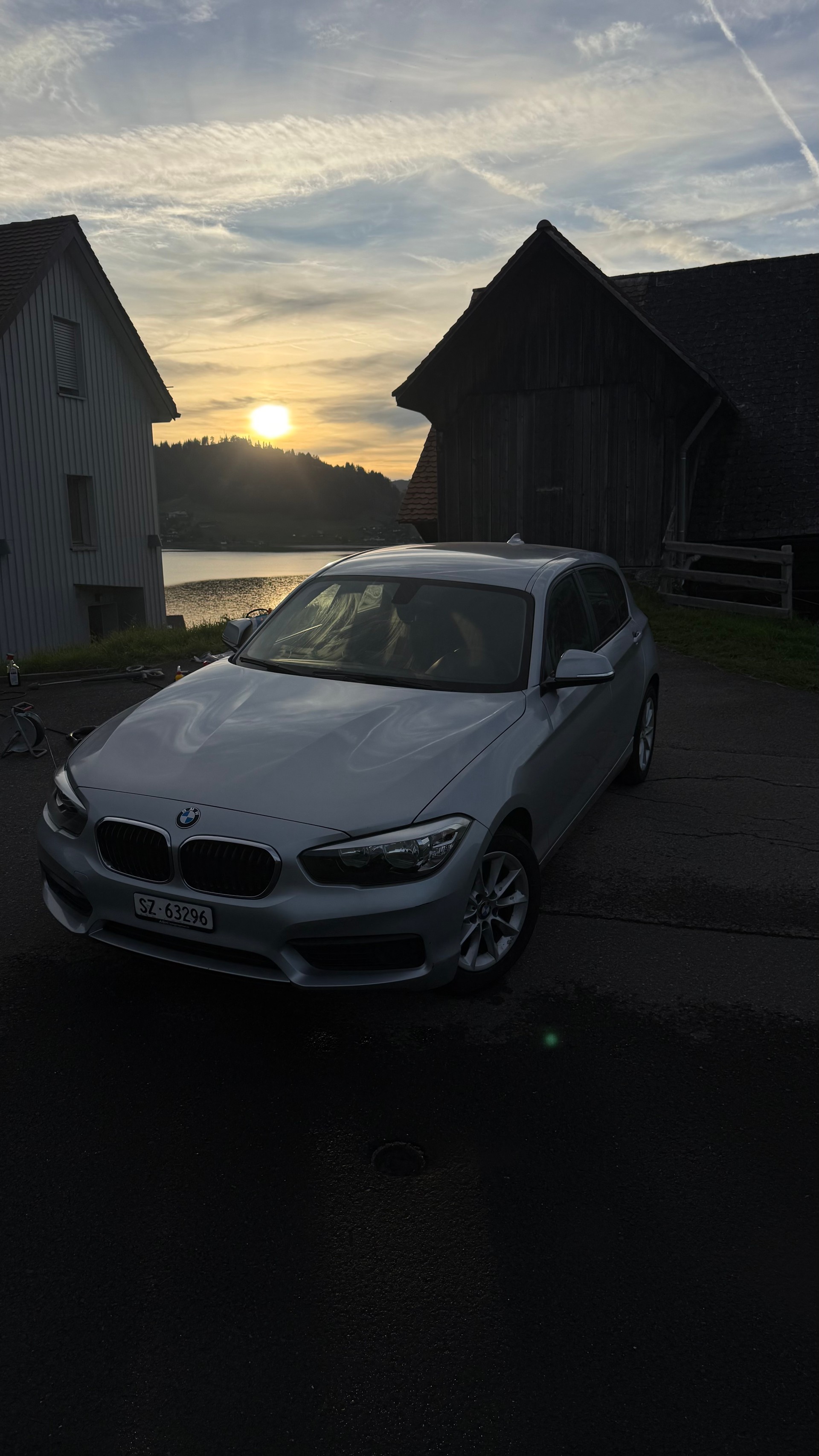 BMW 118d xDrive-image-0