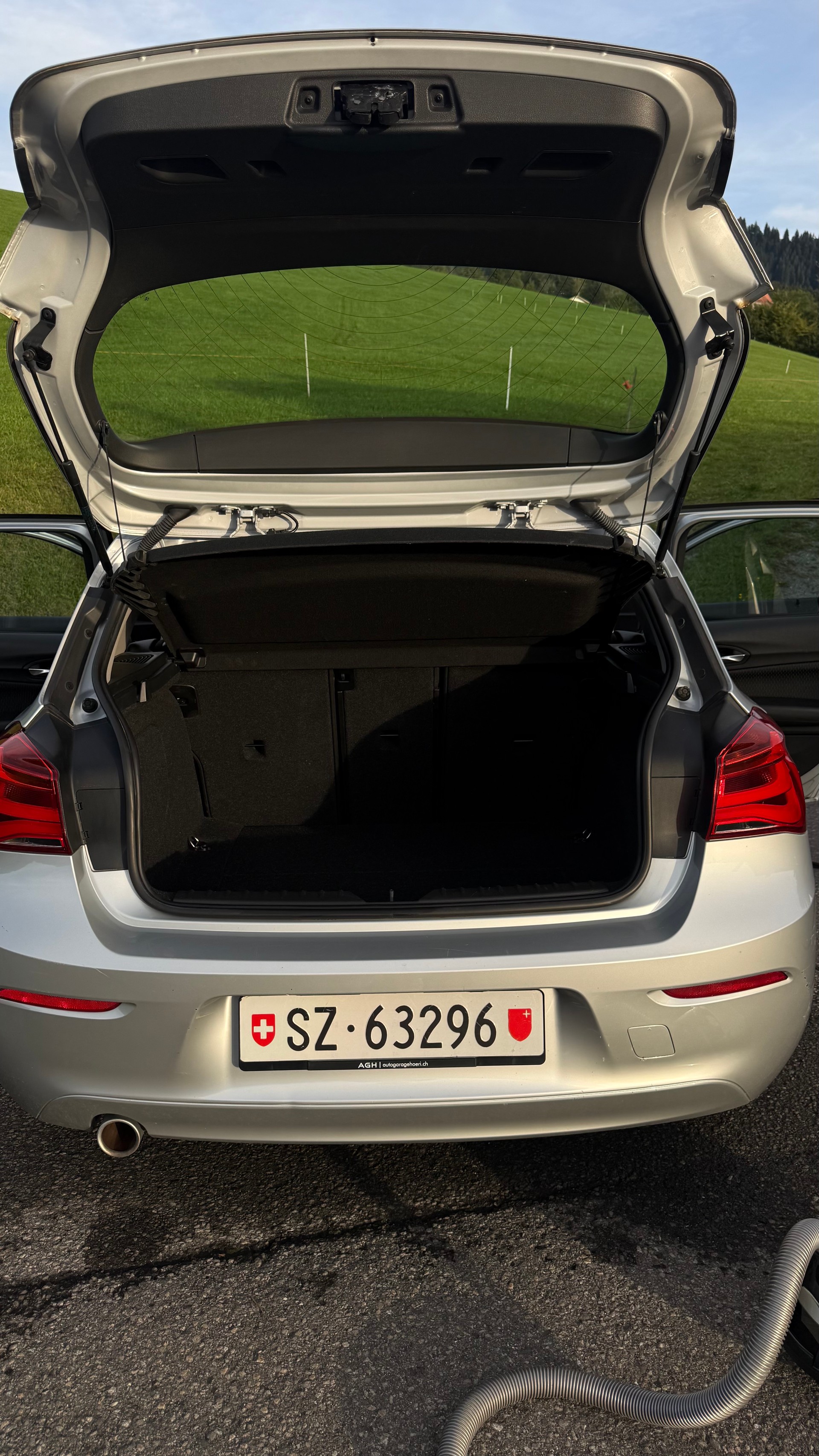 BMW 118d xDrive-image-3