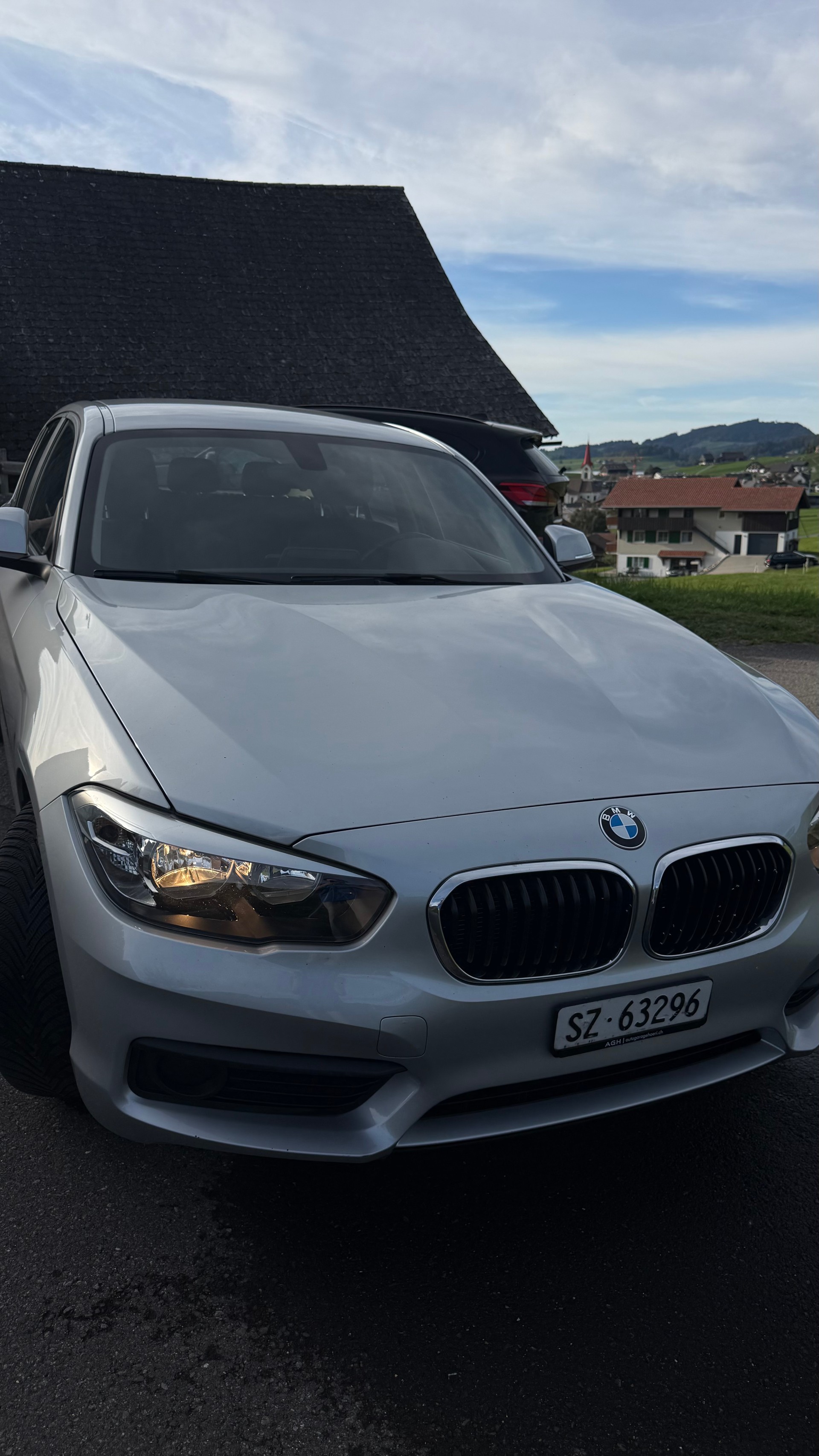 BMW 118d xDrive-image-1