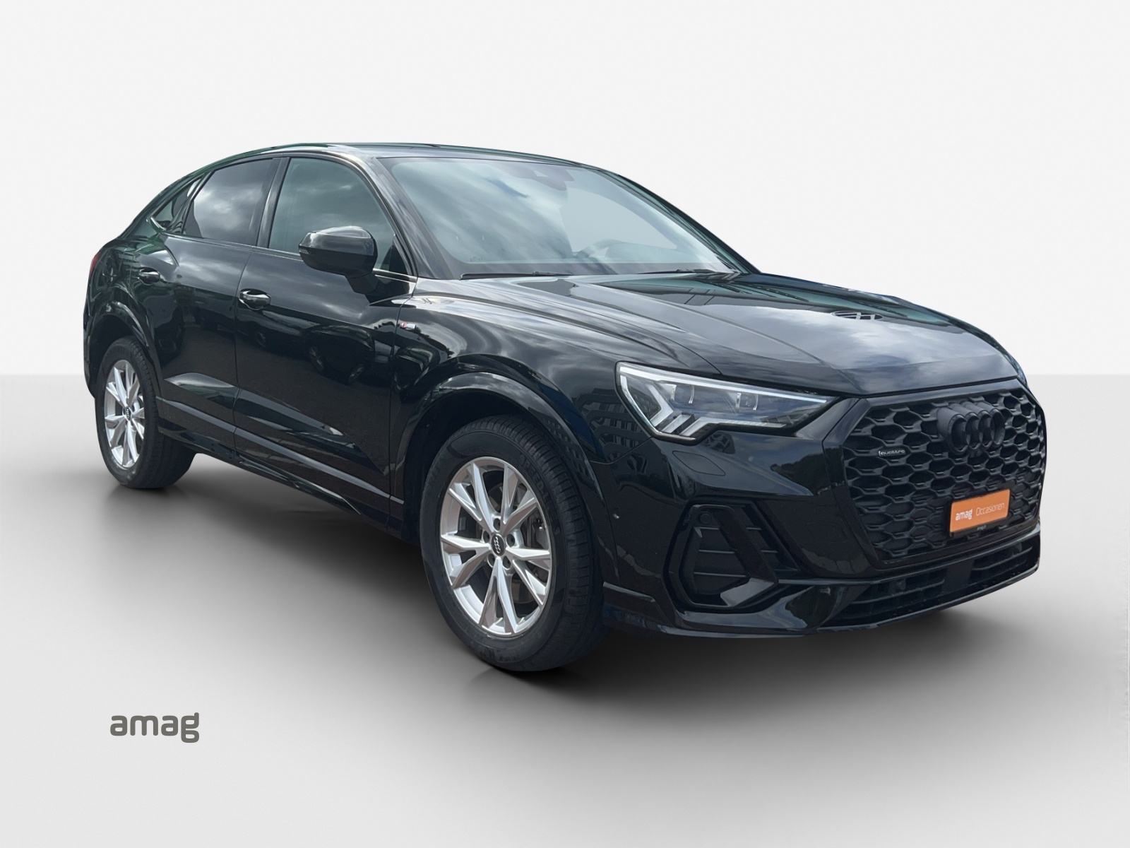 AUDI Q3 Sportback 45 TFSI S line quattro S-tronic-image-5