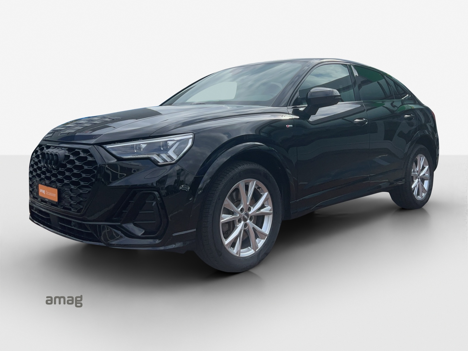 AUDI Q3 Sportback 45 TFSI S line quattro S-tronic-image-0