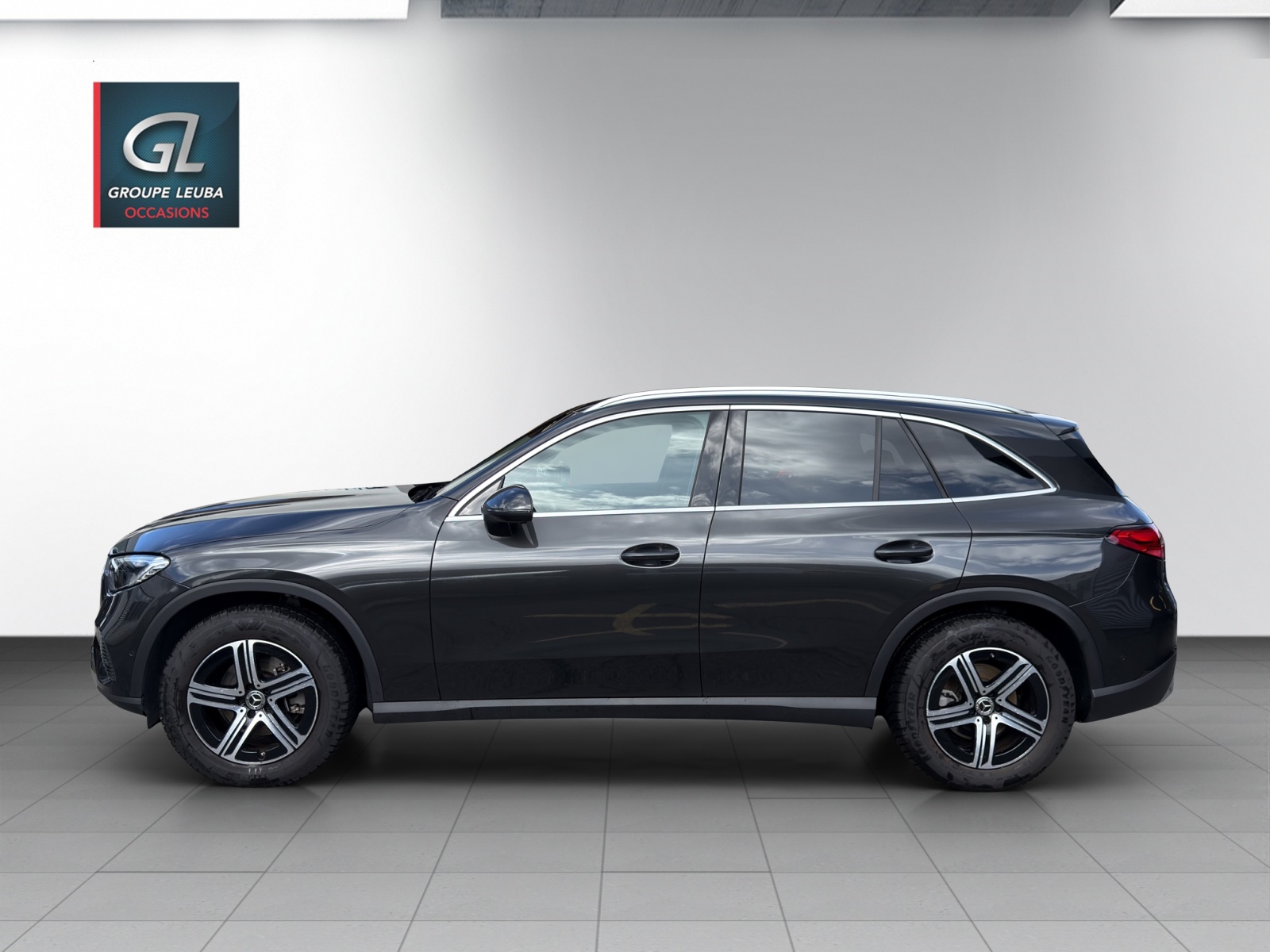 MERCEDES-BENZ GLC 200 4Matic 9G-Tronic-image-2