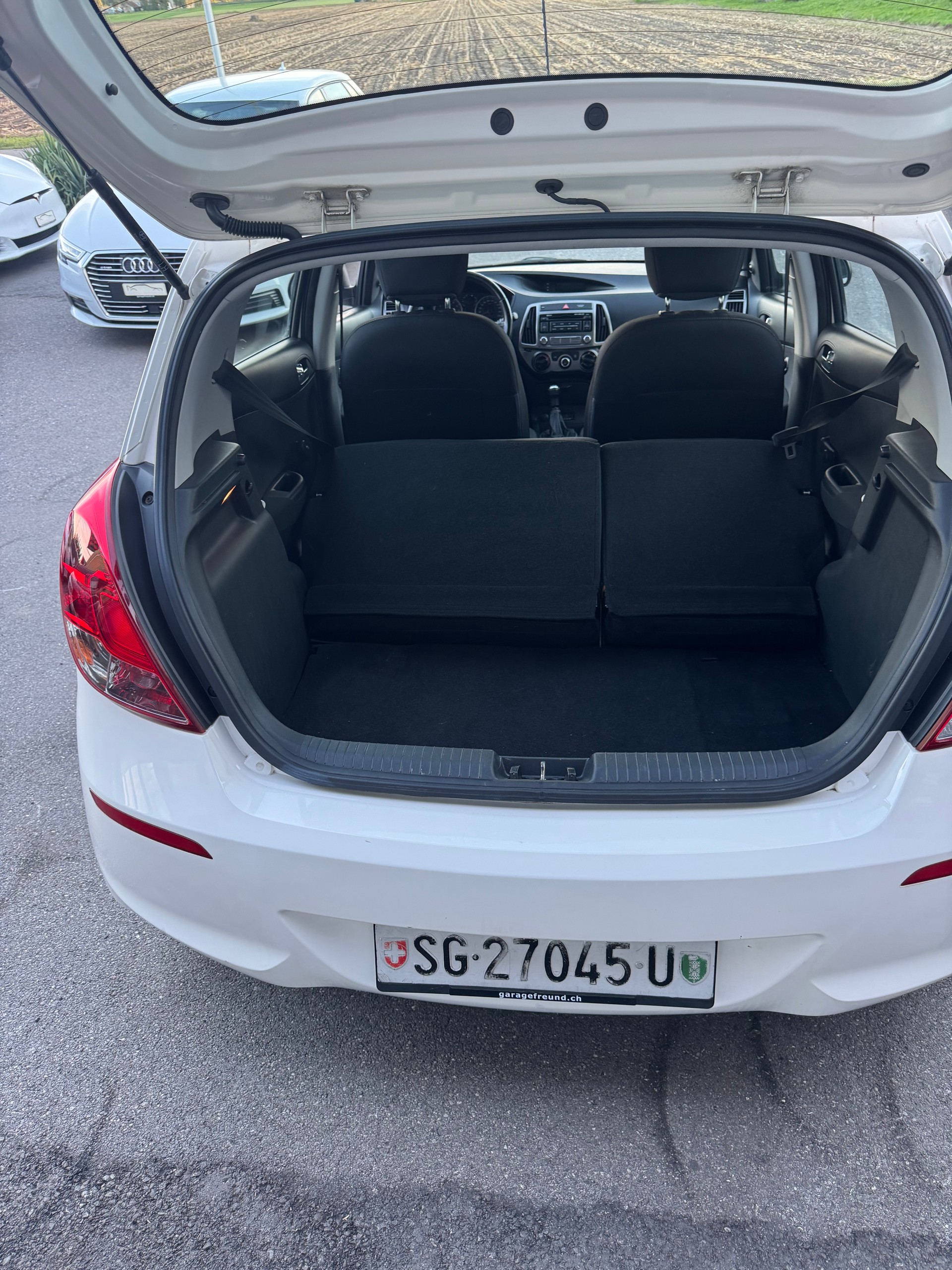 HYUNDAI i20 1.2 Comfort-image-18