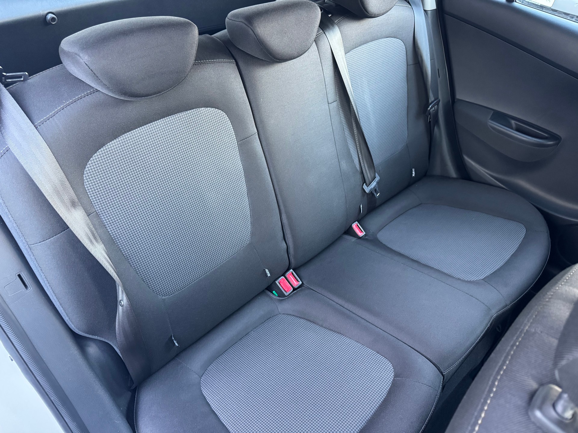 HYUNDAI i20 1.2 Comfort-image-17