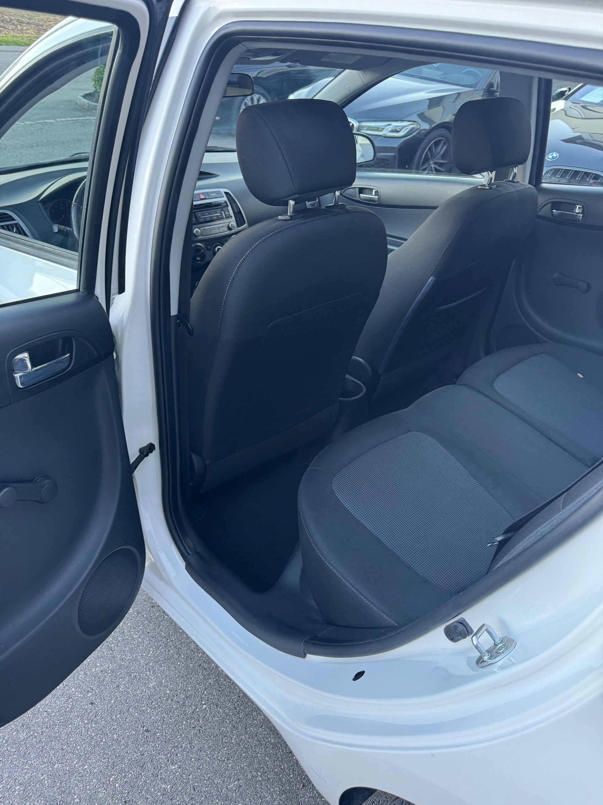 HYUNDAI i20 1.2 Comfort-image-20