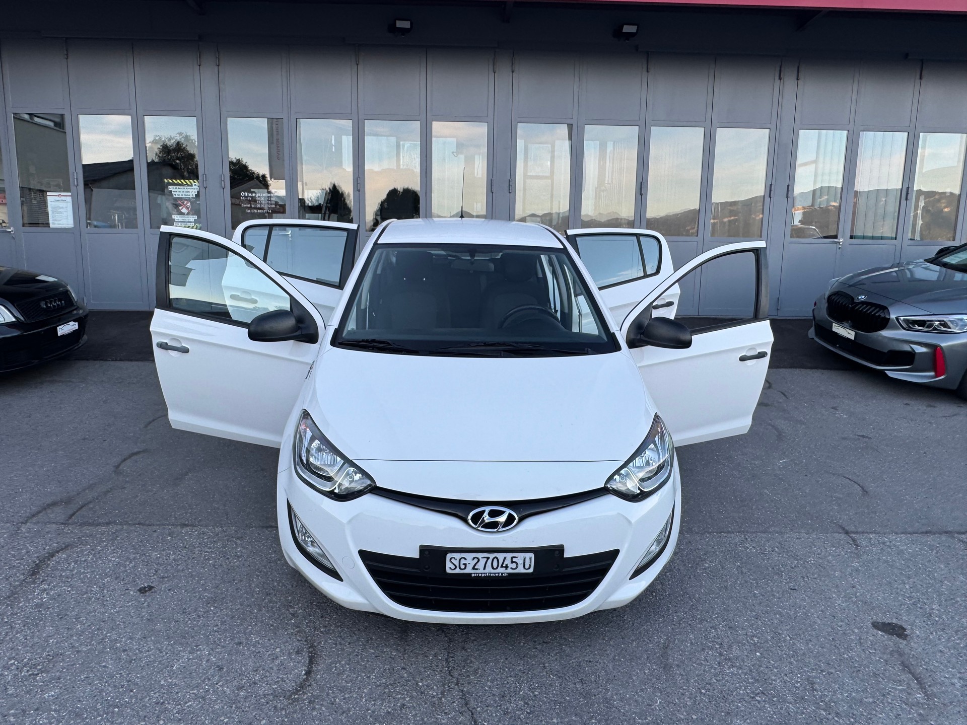 HYUNDAI i20 1.2 Comfort-image-30