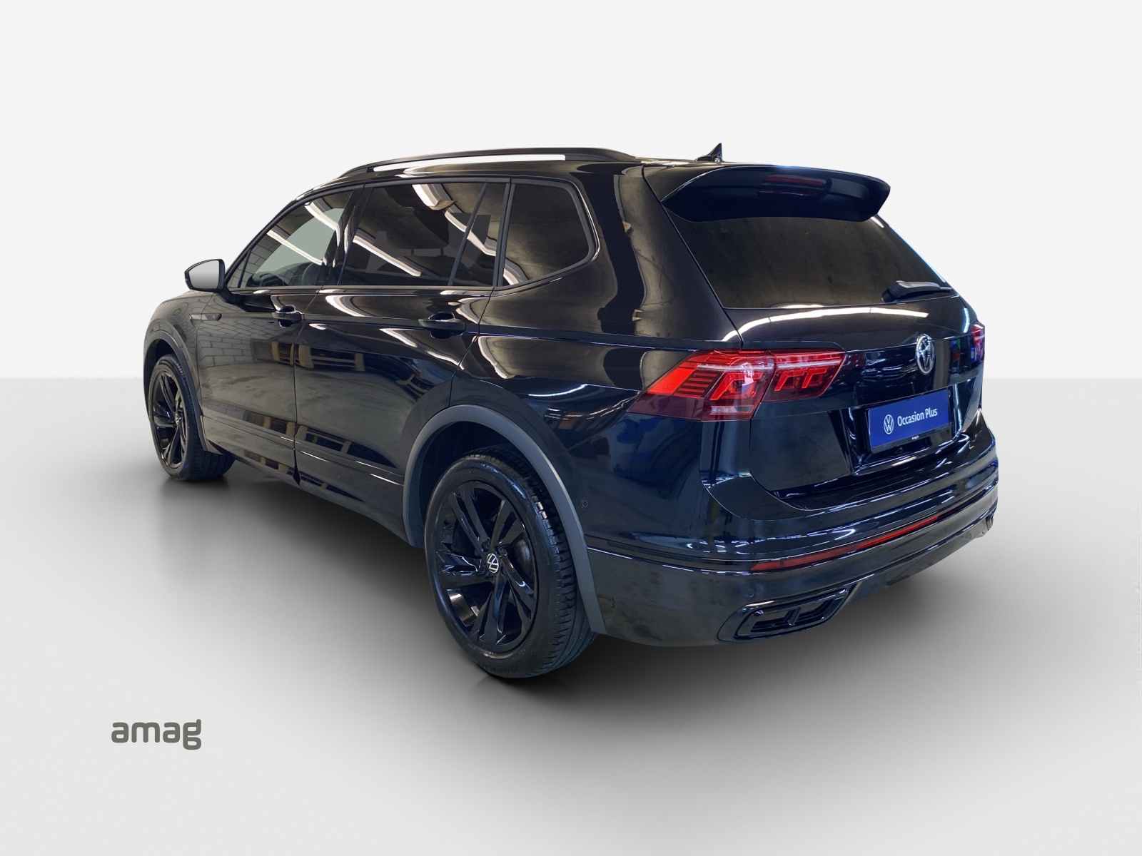 VW Tiguan Allspace 2.0TSI R-Line 4Motion DSG-image-2