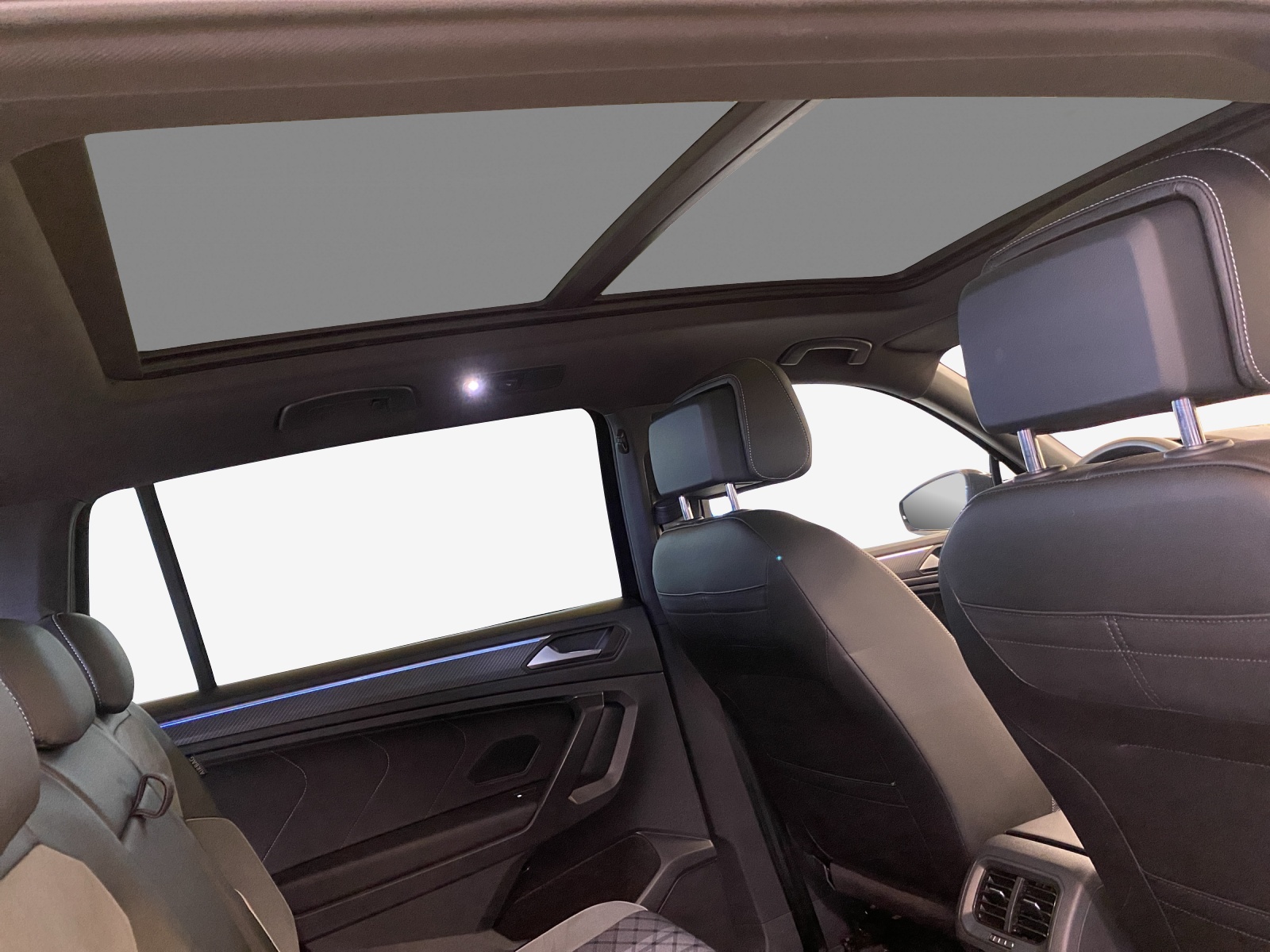 VW Tiguan Allspace 2.0TSI R-Line 4Motion DSG-image-13