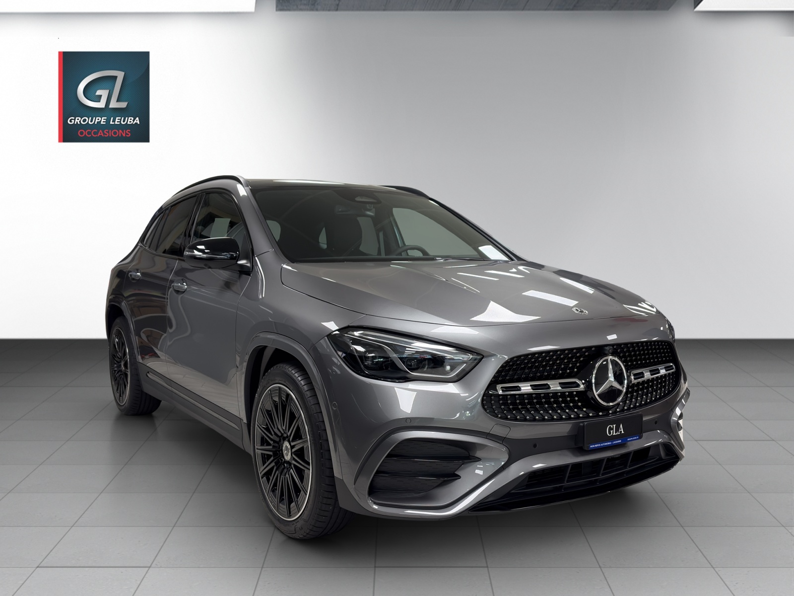 MERCEDES-BENZ GLA 200 Night Star 7G-DCT-image-0