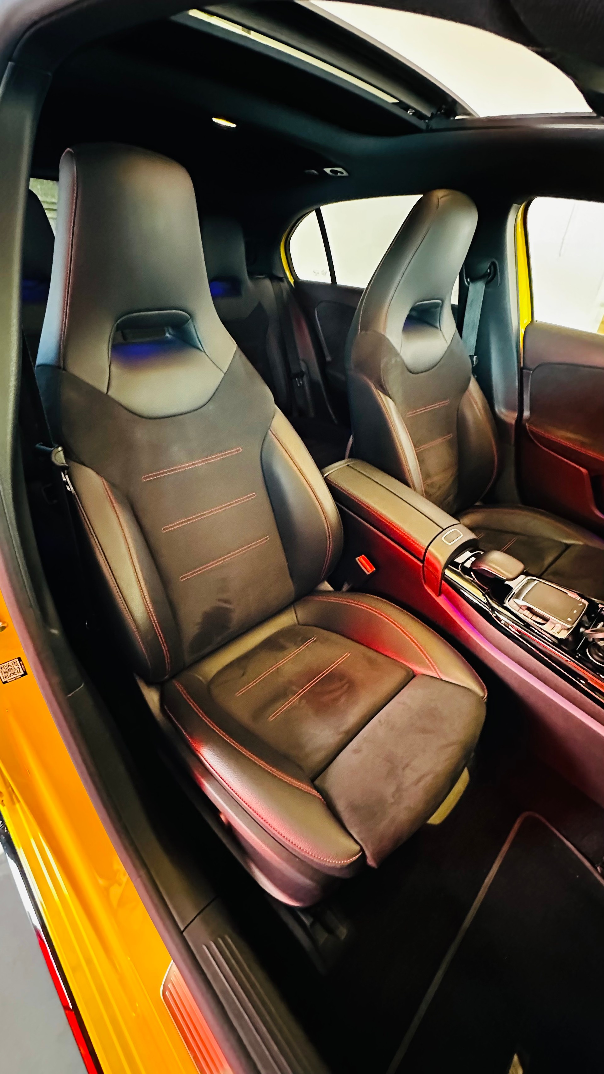 MERCEDES-BENZ A 35 AMG 4Matic Speedshift-image-13