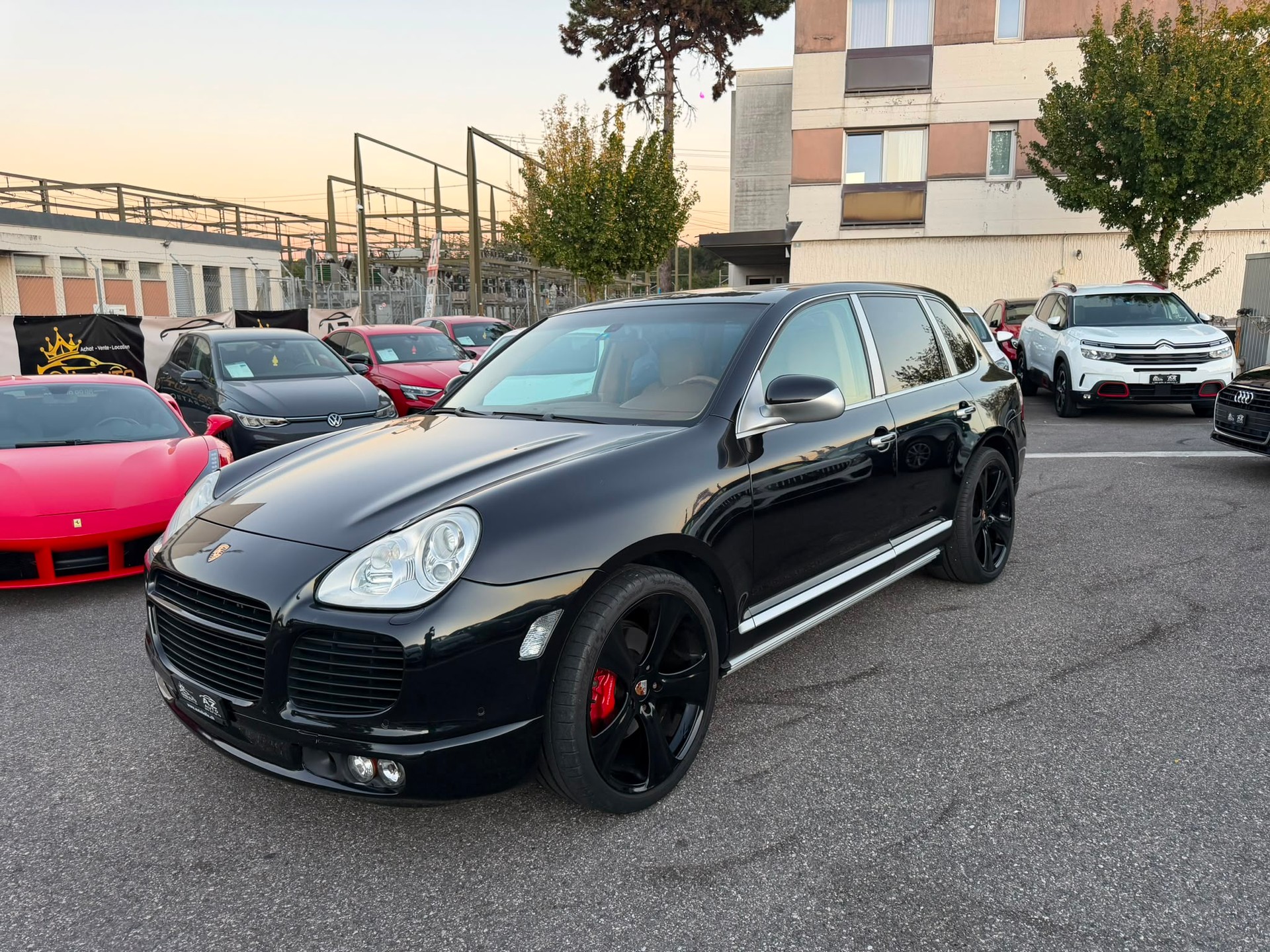 PORSCHE Cayenne Turbo-image-1