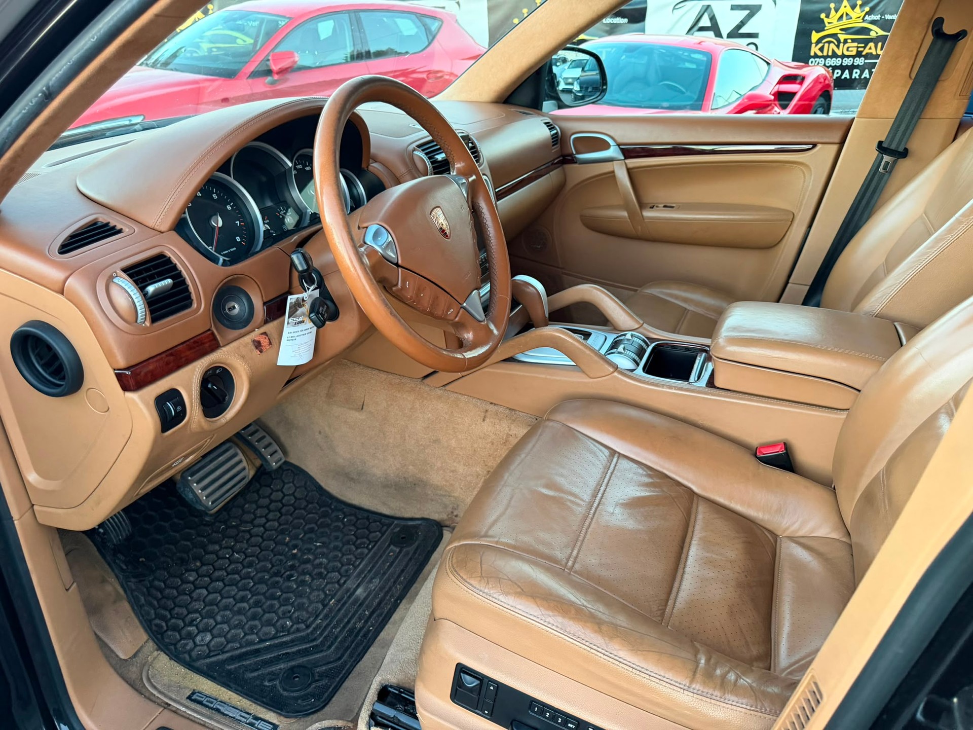 PORSCHE Cayenne Turbo-image-8