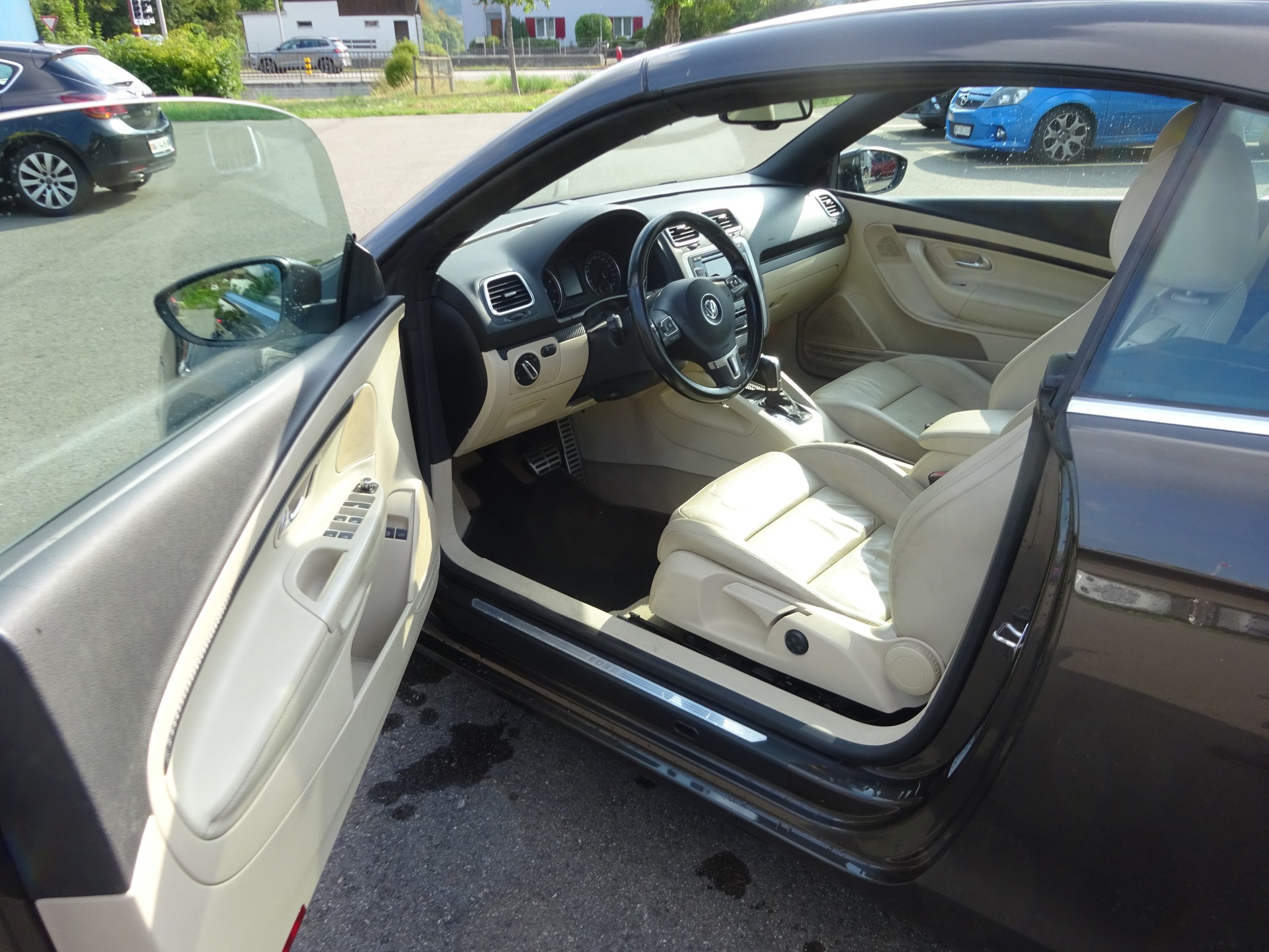 VW Eos 2.0 TSI DSG-image-7