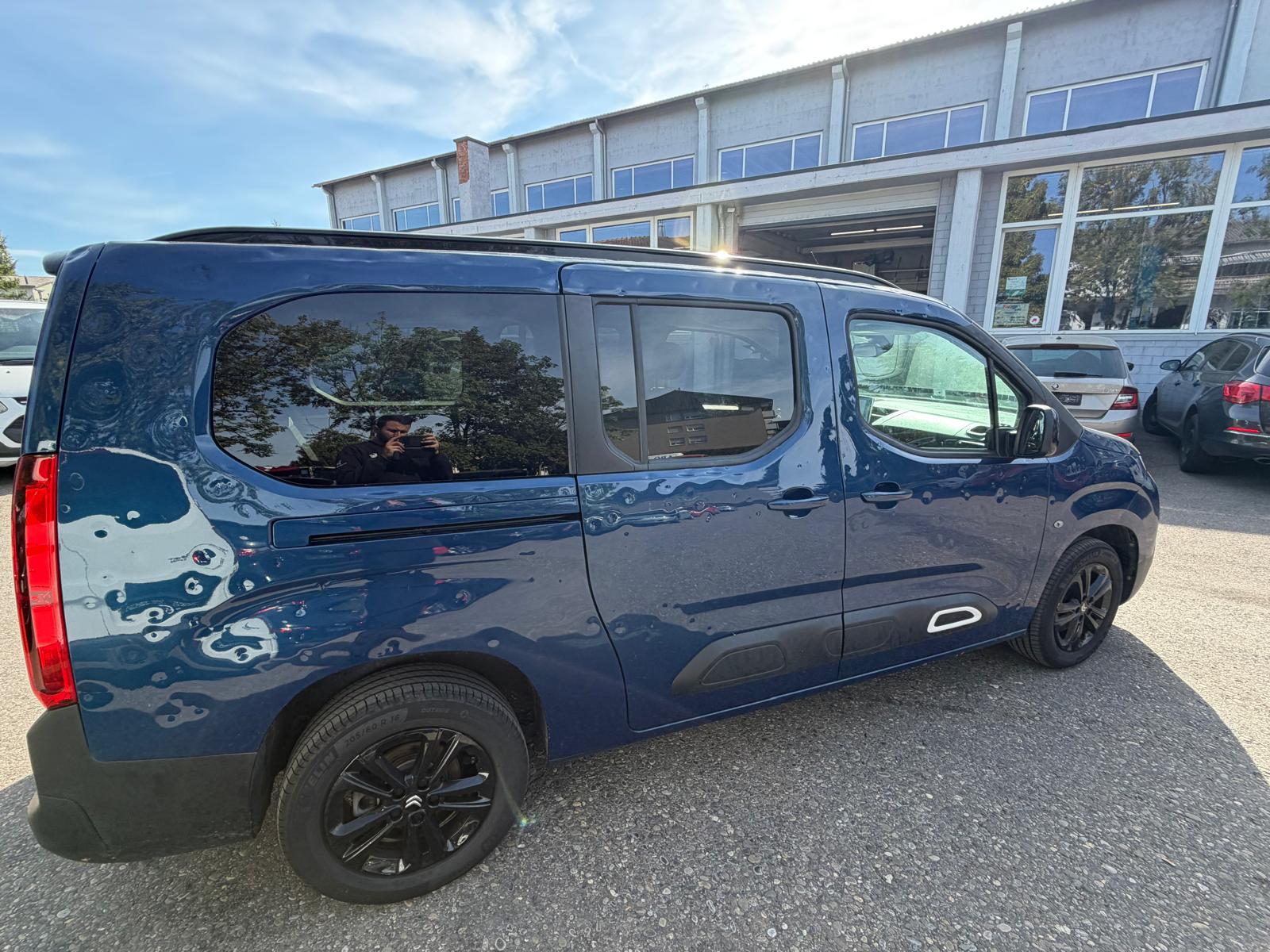 CITROEN Berlingo XL 1.5 BlueHDi 7 Plätze Max EAT8-image-3