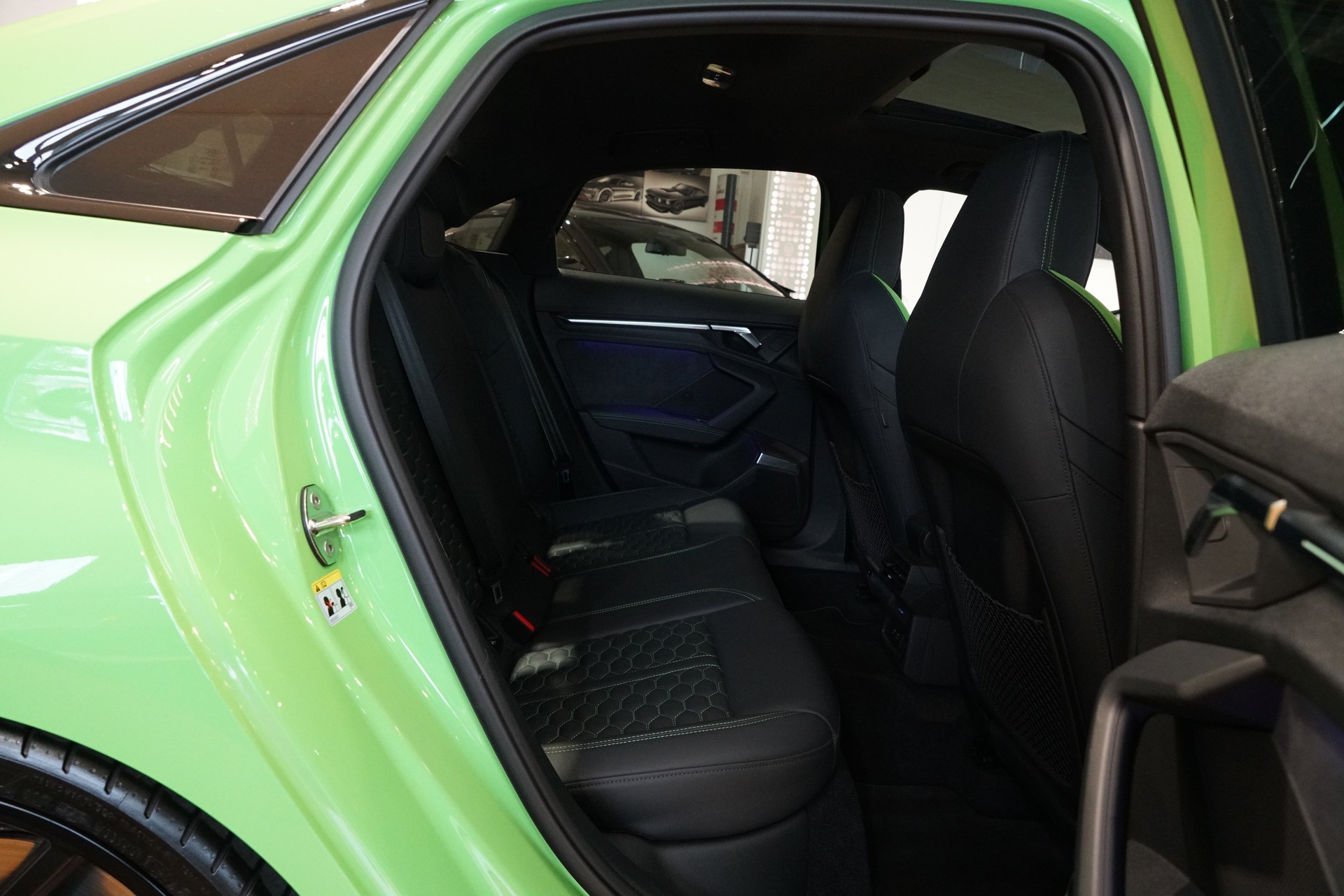 AUDI RS3 Limousine 2.5 TSI quattro S-tronic-image-18