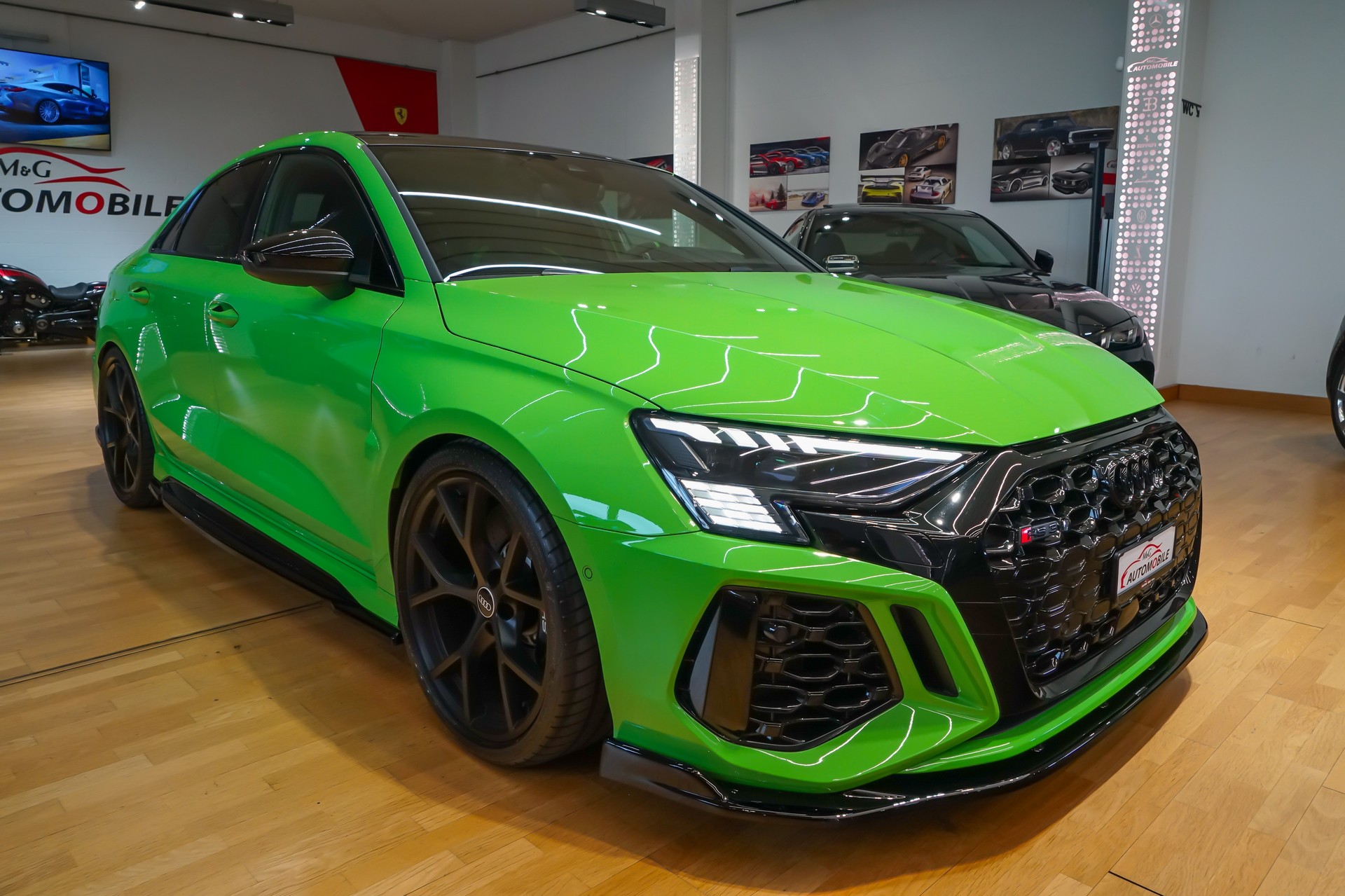 AUDI RS3 Limousine 2.5 TSI quattro S-tronic-showroom-element-2