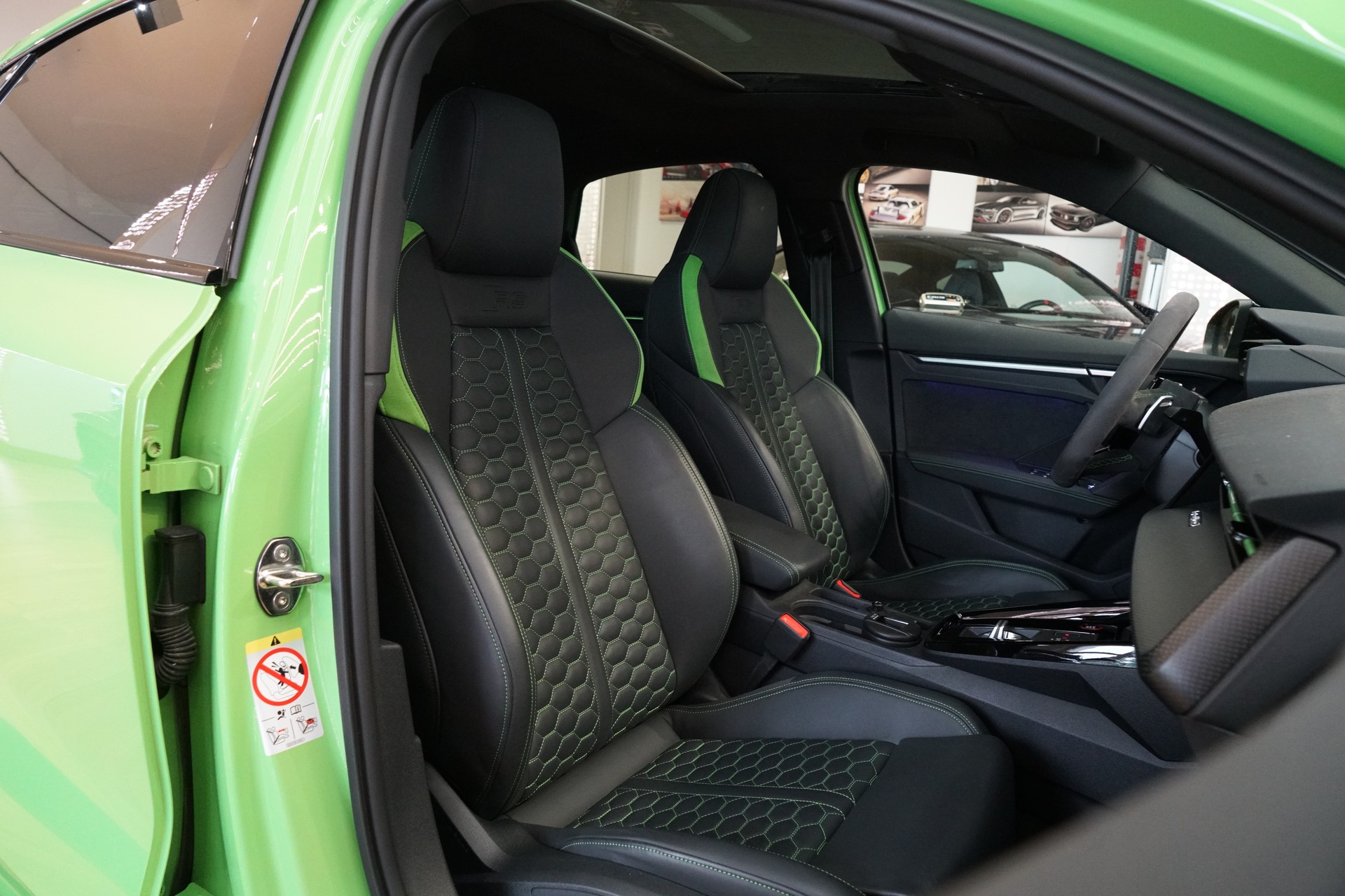 AUDI RS3 Limousine 2.5 TSI quattro S-tronic-image-20