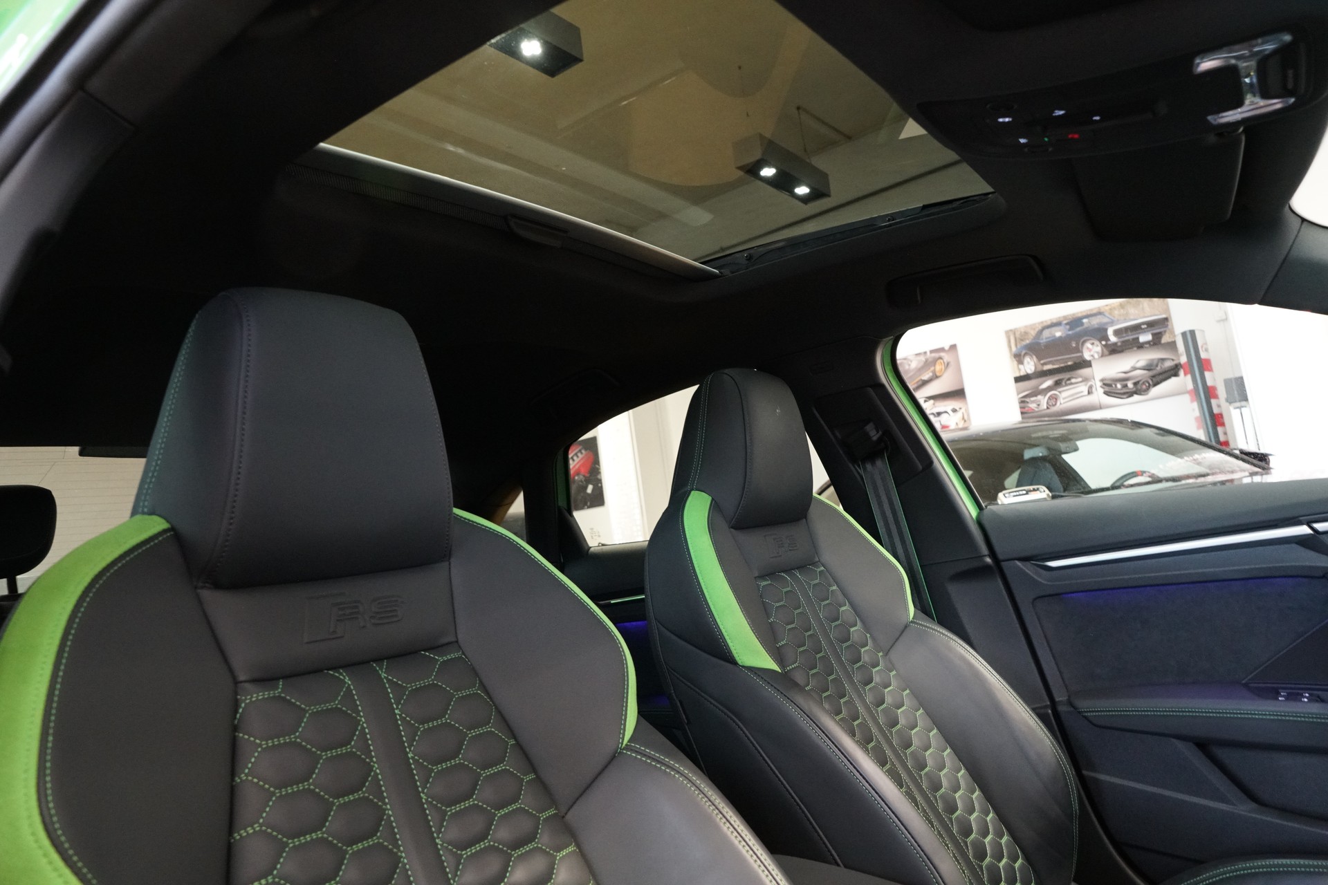 AUDI RS3 Limousine 2.5 TSI quattro S-tronic-image-13