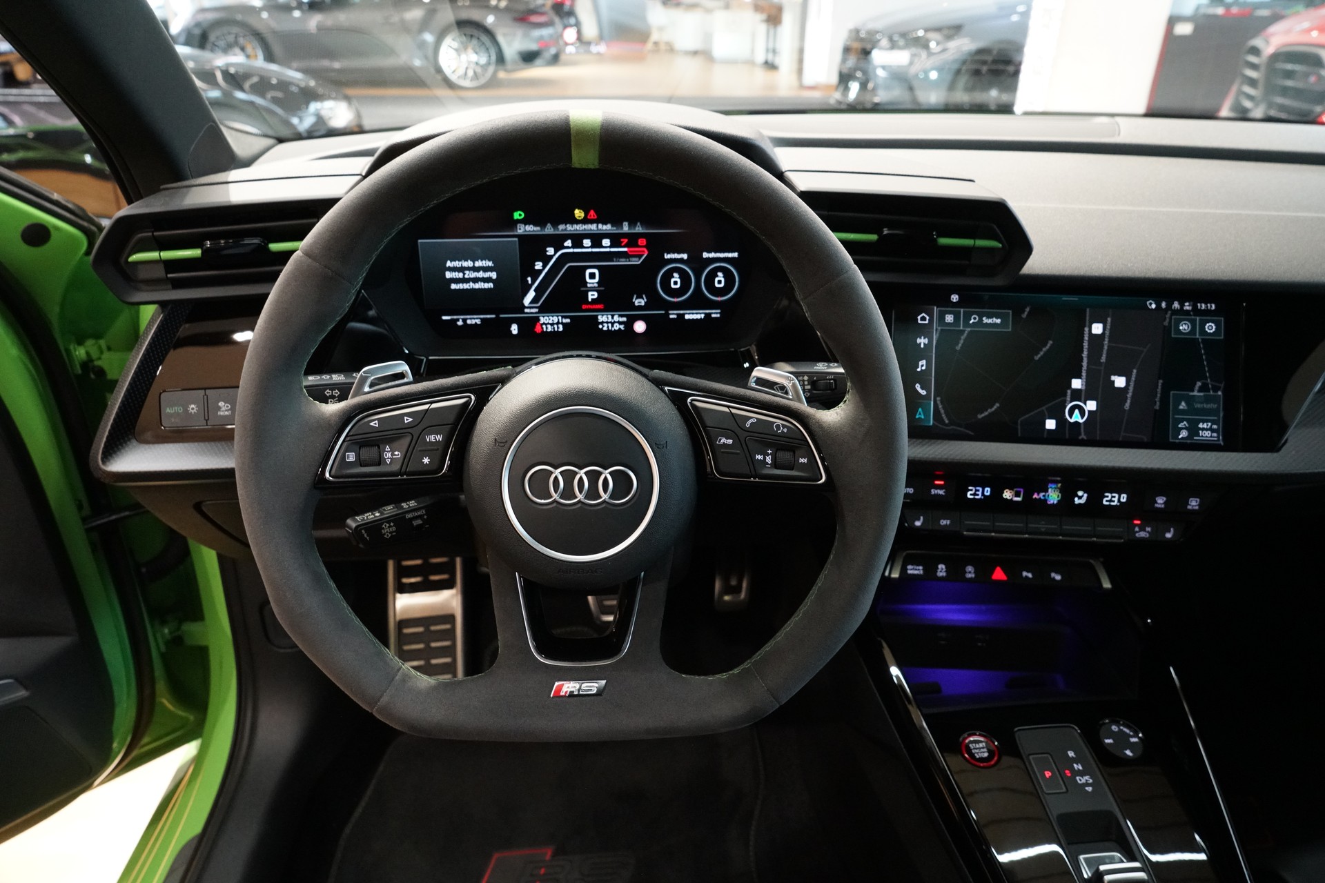 AUDI RS3 Limousine 2.5 TSI quattro S-tronic-image-14