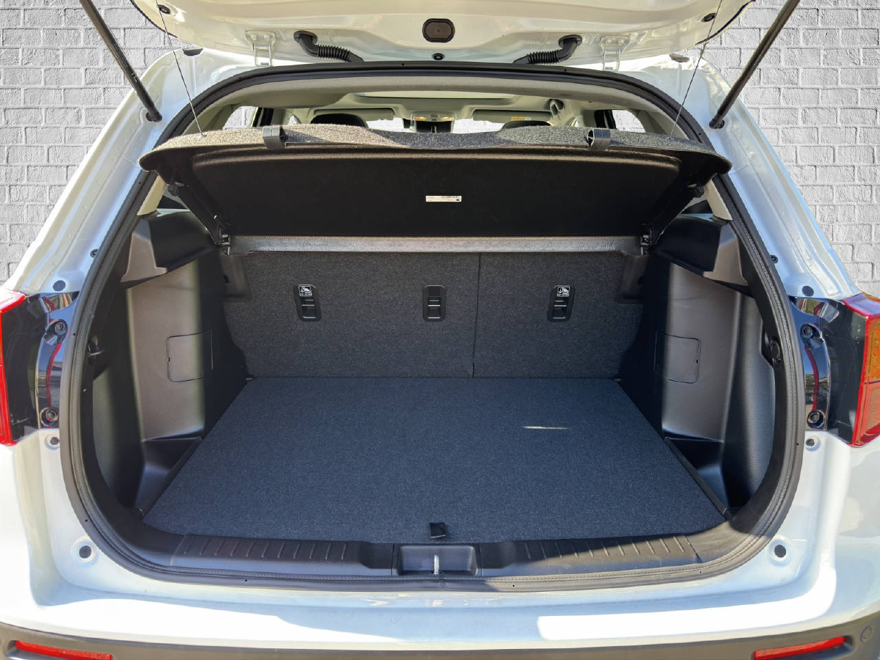 SUZUKI Vitara 1.4 T Piz Sulai Top Hybrid 4x4-image-6