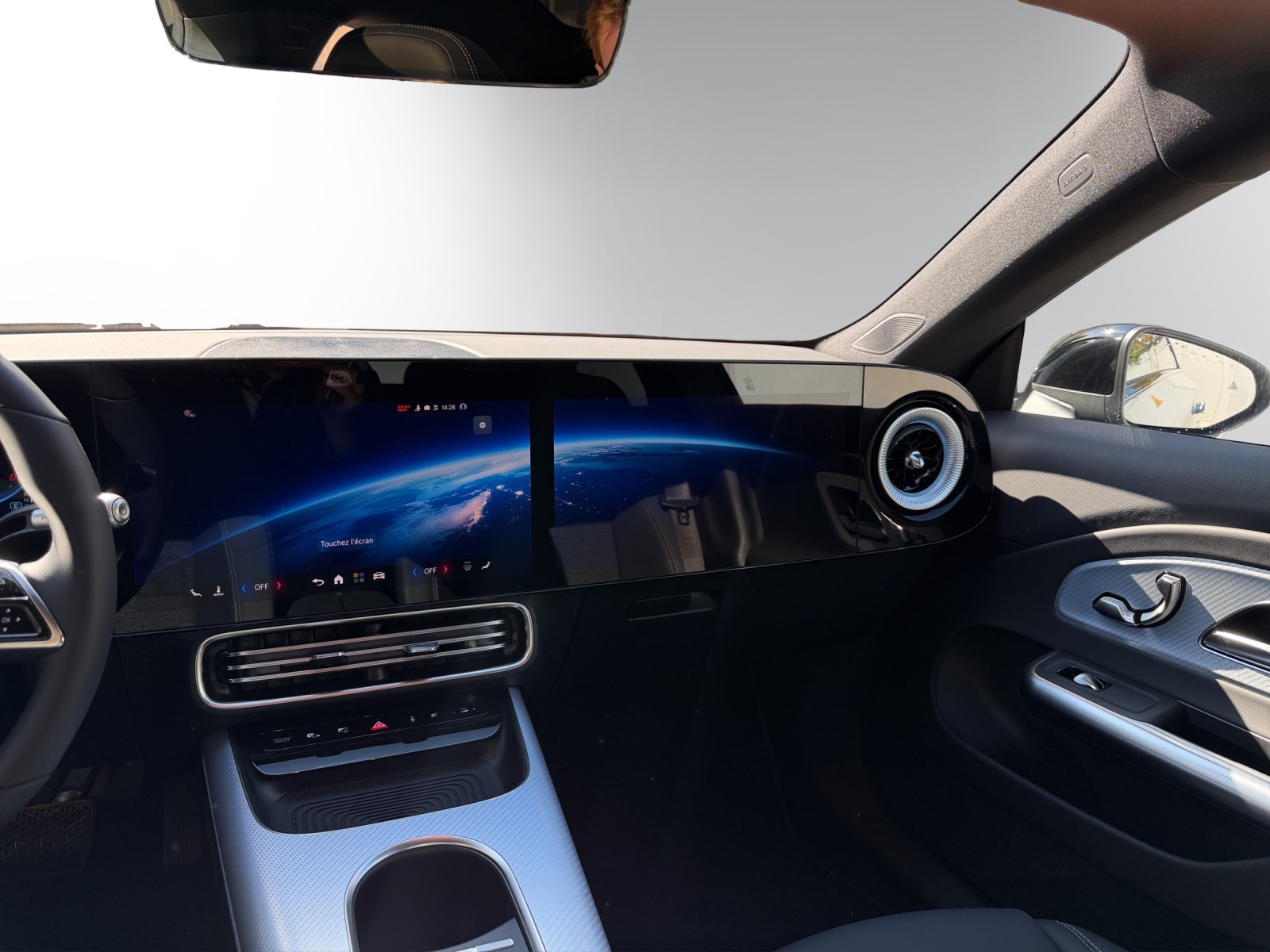MERCEDES-BENZ CLA 200 4 M-image-10