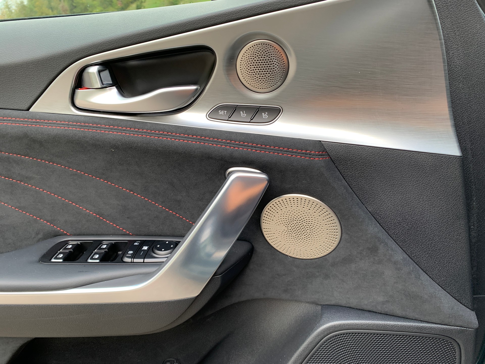 KIA Stinger 3.3 T-GDi GT Automat AWD-image-9