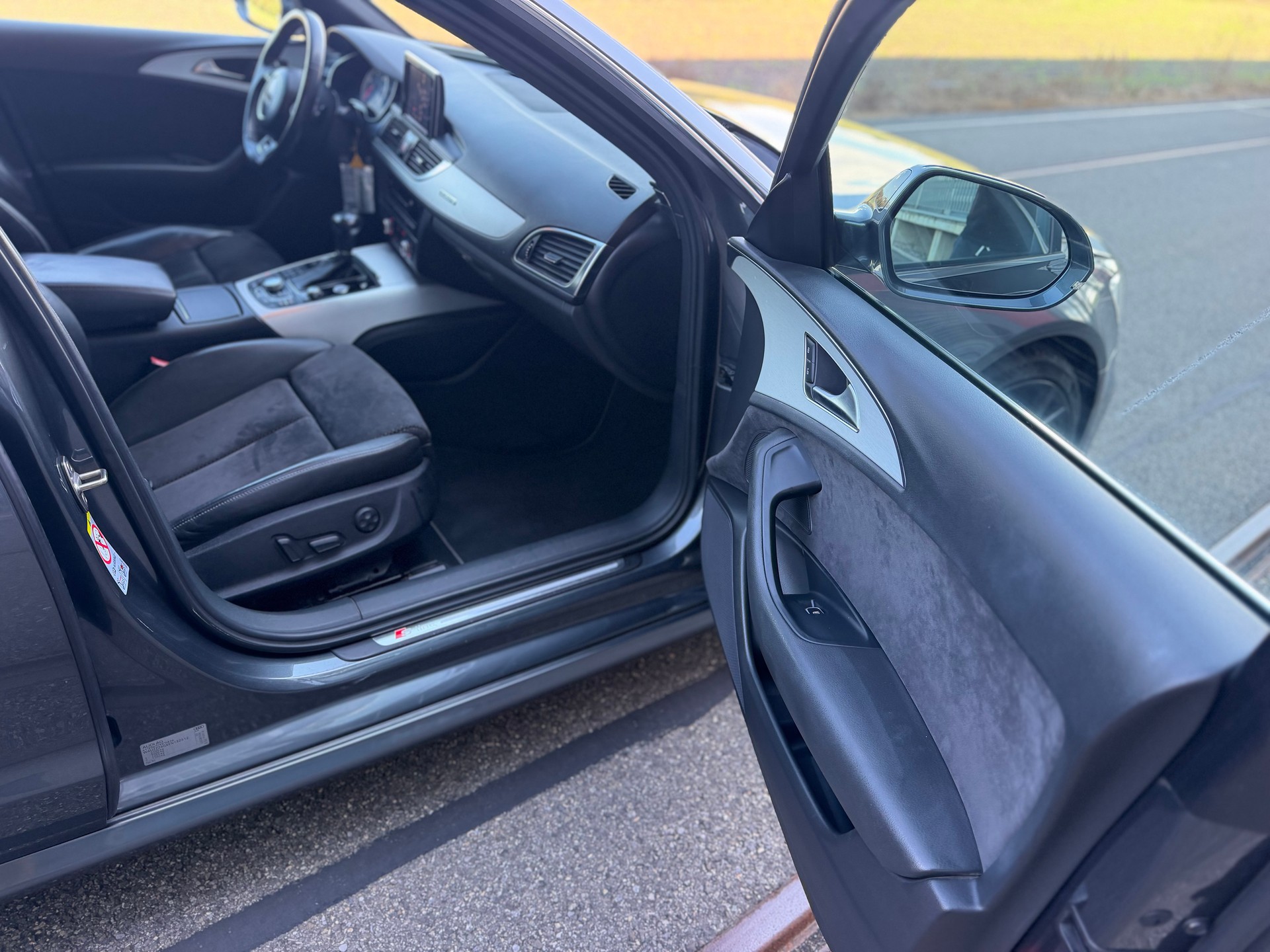 AUDI A6 Avant 3.0 BiTDI V6 quattro tiptronic-image-13