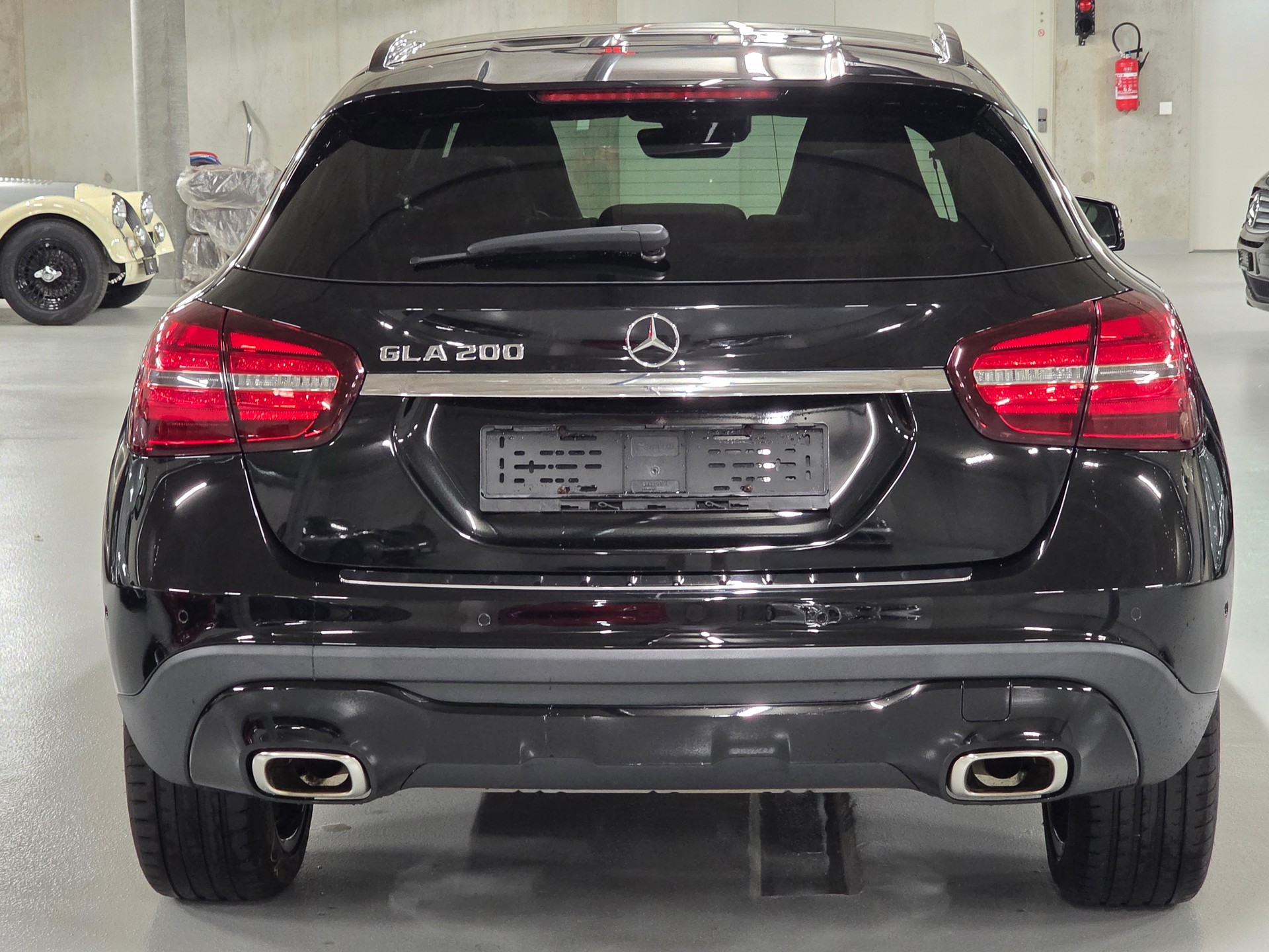 MERCEDES-BENZ GLA 200 Night Star 7G-DCT-image-5