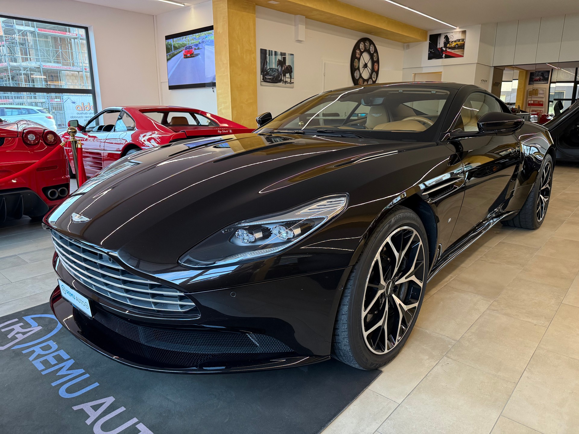 ASTON MARTIN DB11 V12 Launch Edition Touchtronic 3-image-7