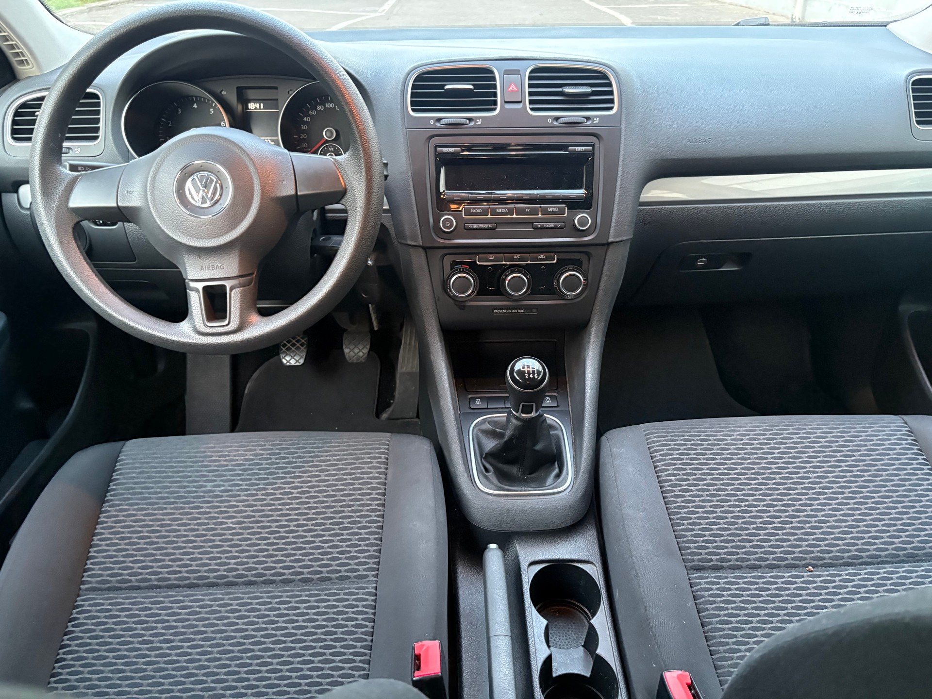 VW Golf Variant 1.2 TSI BlueMotion Technology Team-image-10