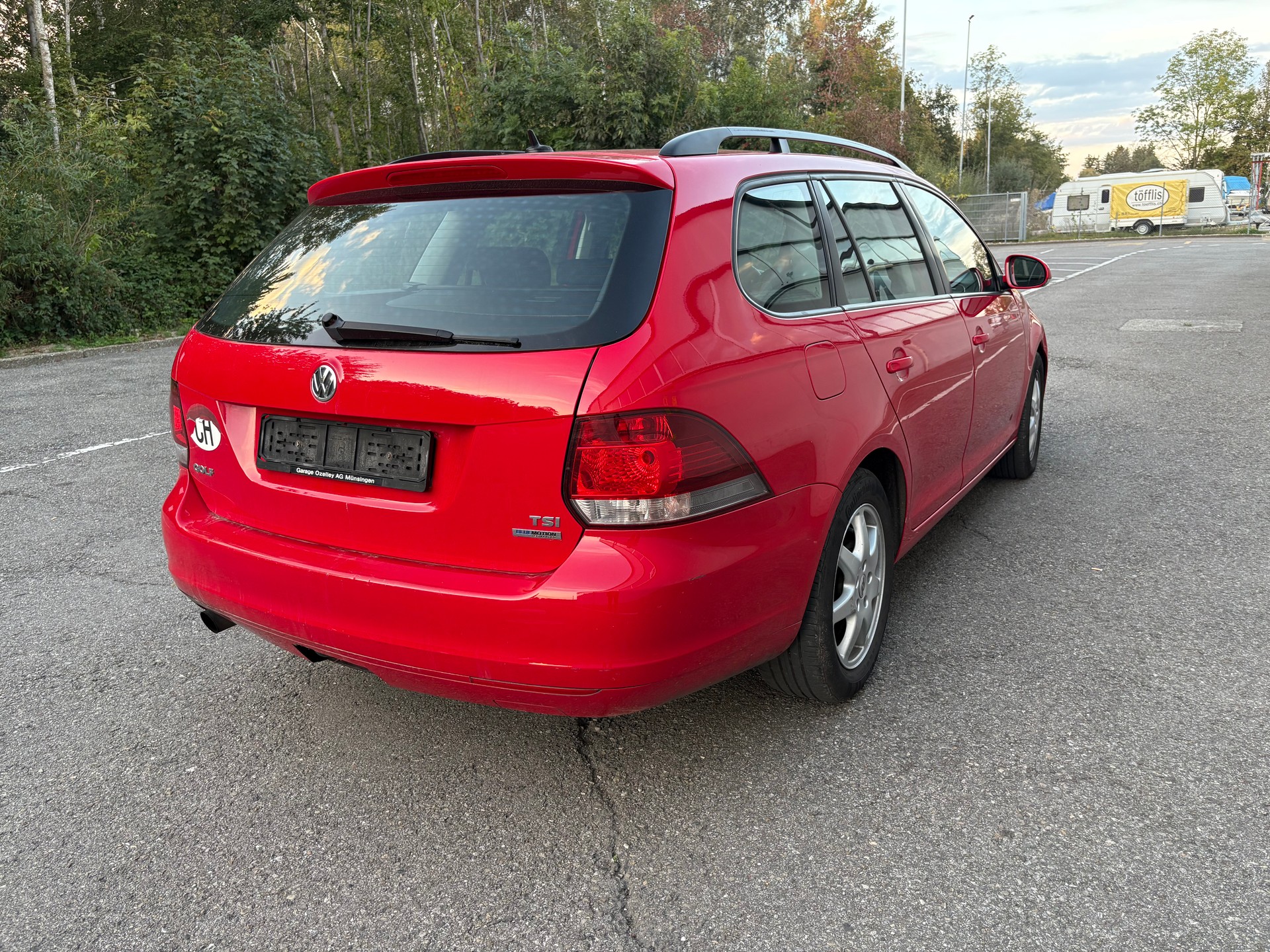 VW Golf Variant 1.2 TSI BlueMotion Technology Team-image-6