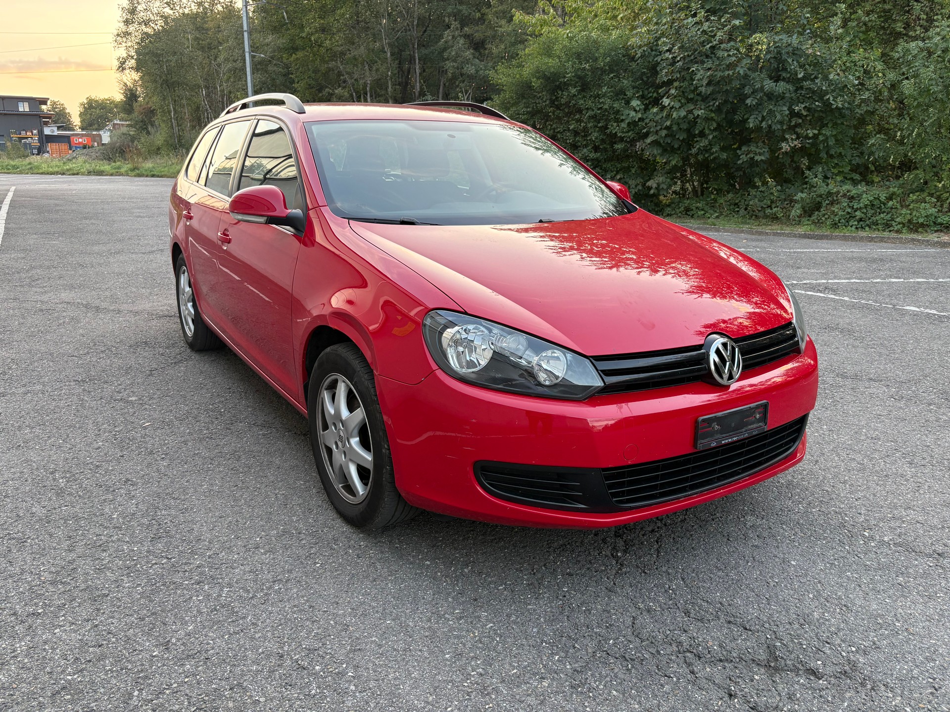 VW Golf Variant 1.2 TSI BlueMotion Technology Team-image-1