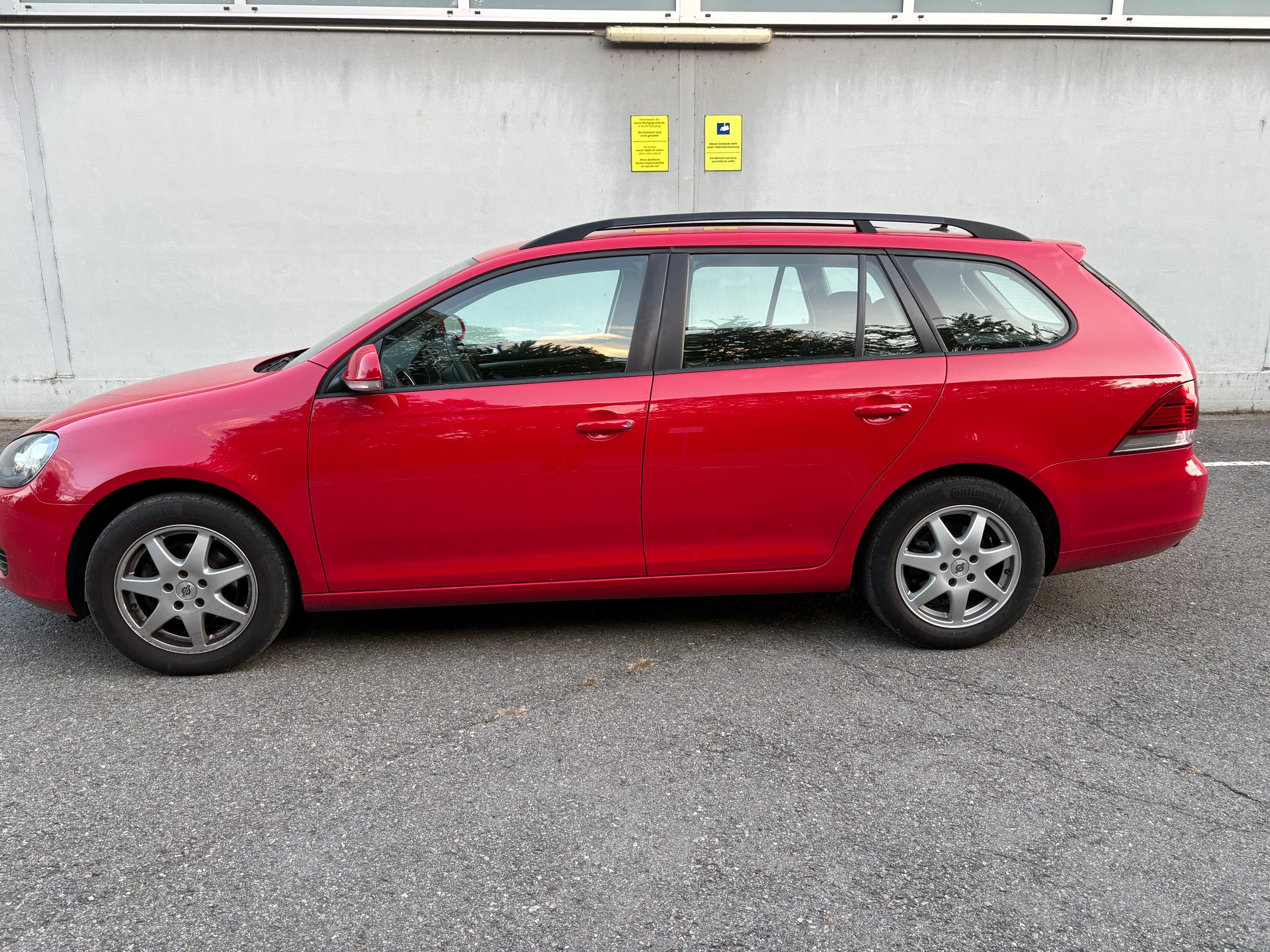 VW Golf Variant 1.2 TSI BlueMotion Technology Team-image-3