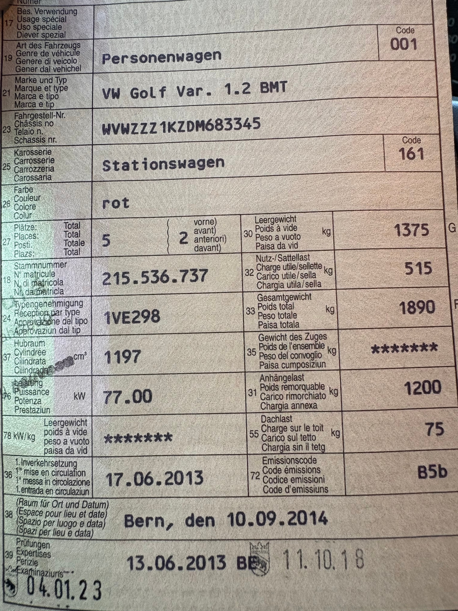 VW Golf Variant 1.2 TSI BlueMotion Technology Team-image-11