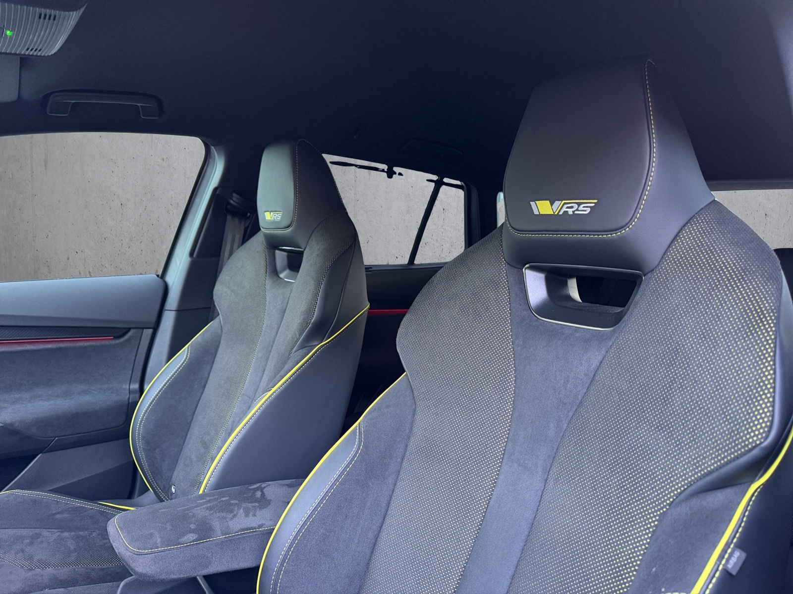 SKODA Elroq RS 4x4-image-16