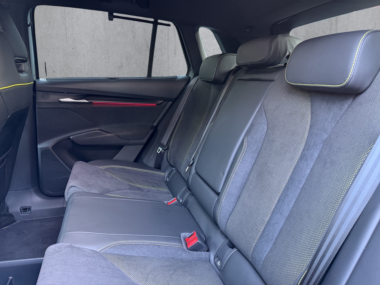 SKODA Elroq RS 4x4-image-13