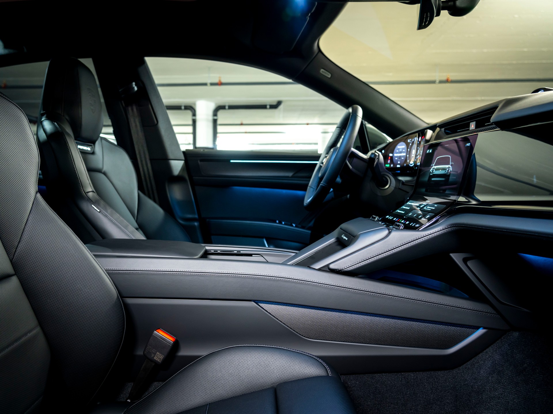 PORSCHE Cayenne Coupe S Electric 113 kWh-image-22
