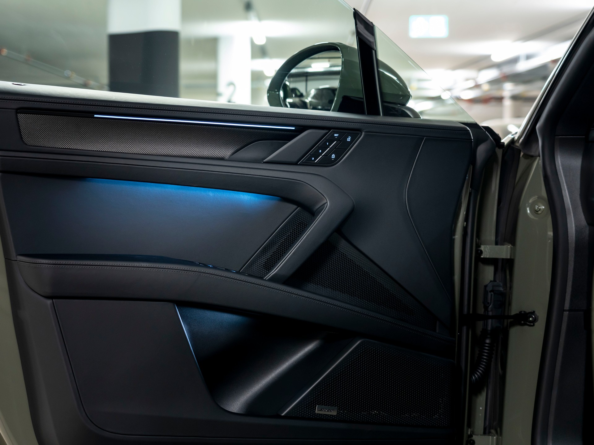 PORSCHE Cayenne Coupe S Electric 113 kWh-image-18
