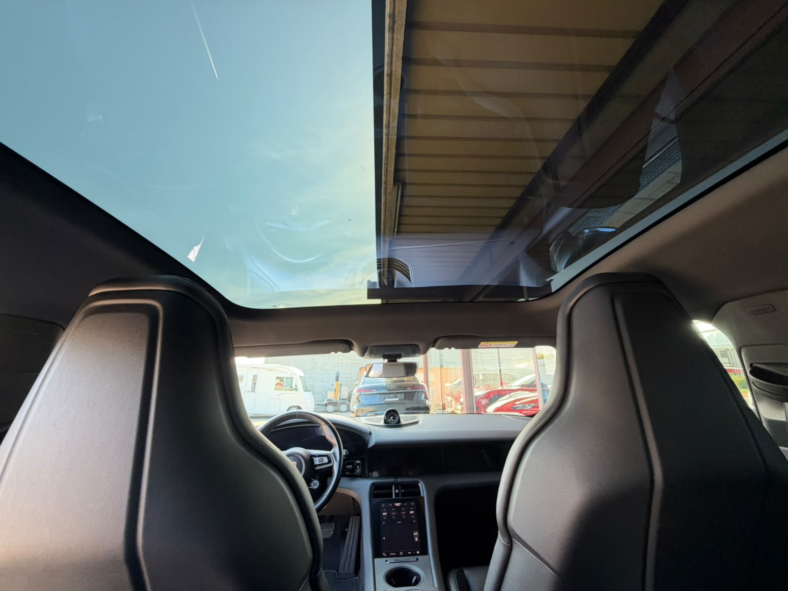 PORSCHE Taycan 4S Cross Turismo-image-9