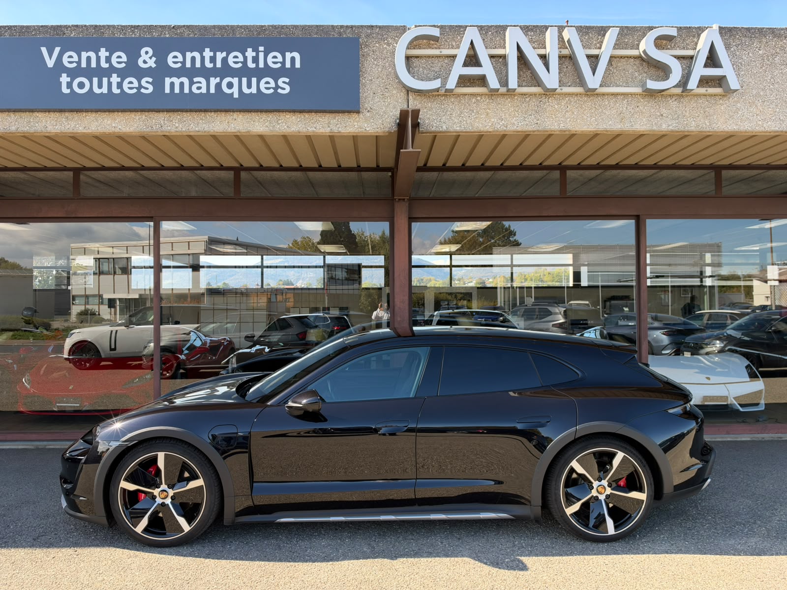 PORSCHE Taycan 4S Cross Turismo-image-0