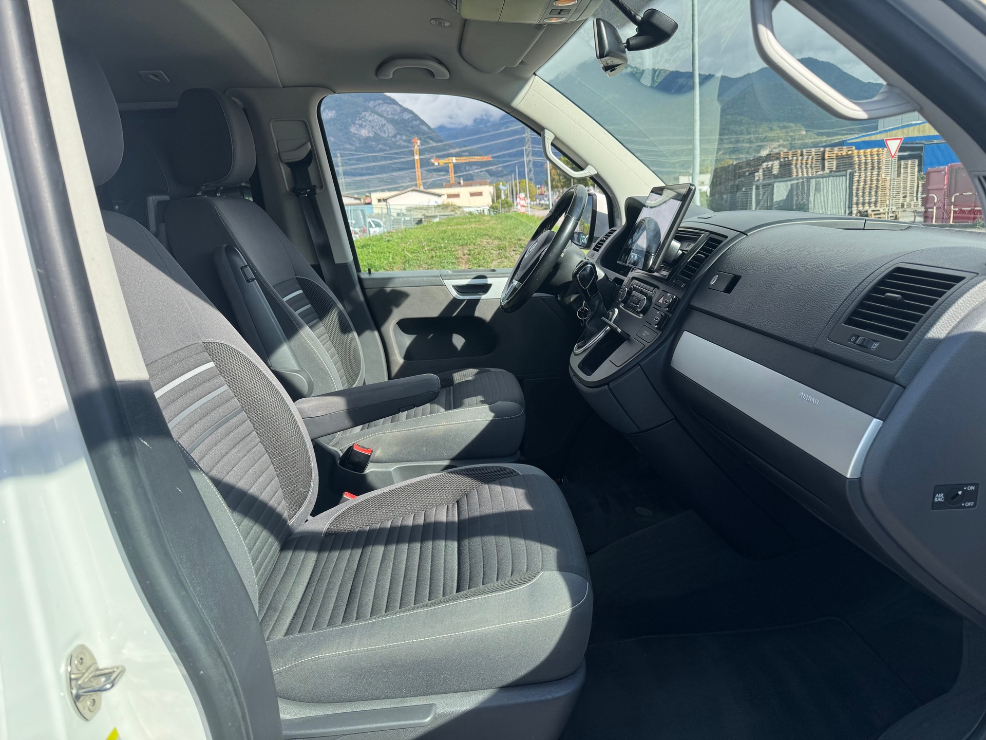 VW T5 Multivan 2.0 TSI Family Cup 4Motion DSG-image-13