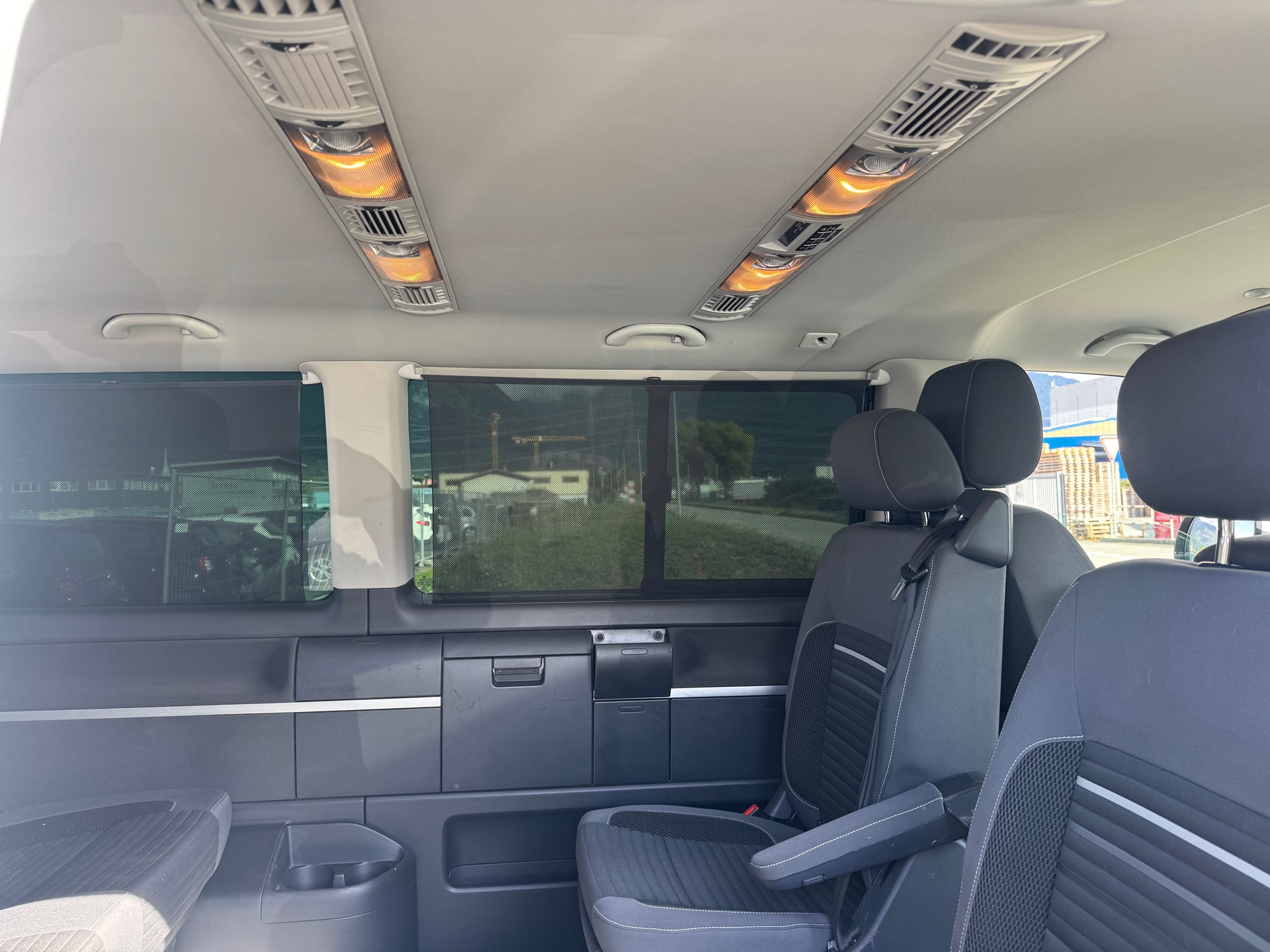 VW T5 Multivan 2.0 TSI Family Cup 4Motion DSG-image-11