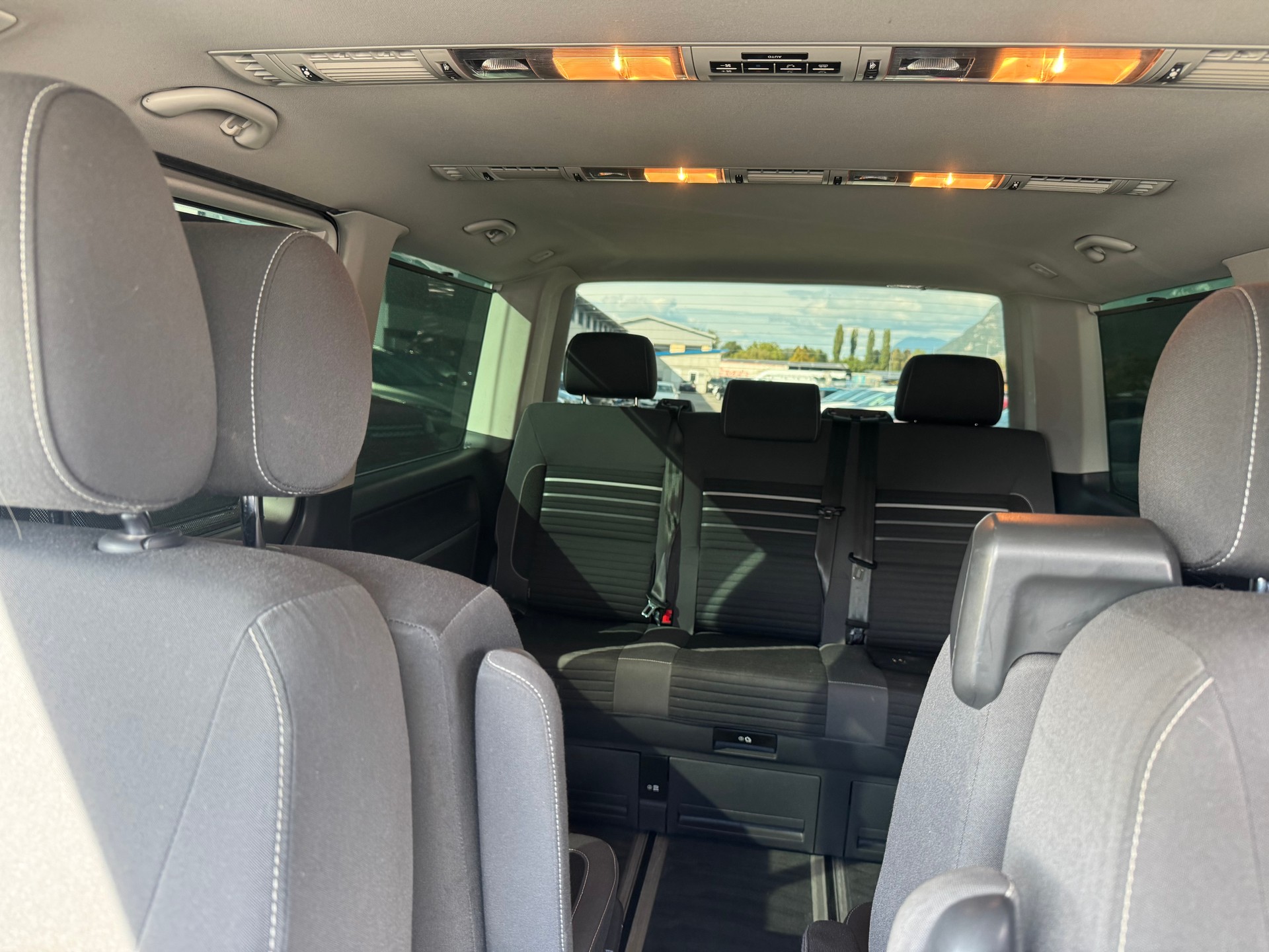 VW T5 Multivan 2.0 TSI Family Cup 4Motion DSG-image-17