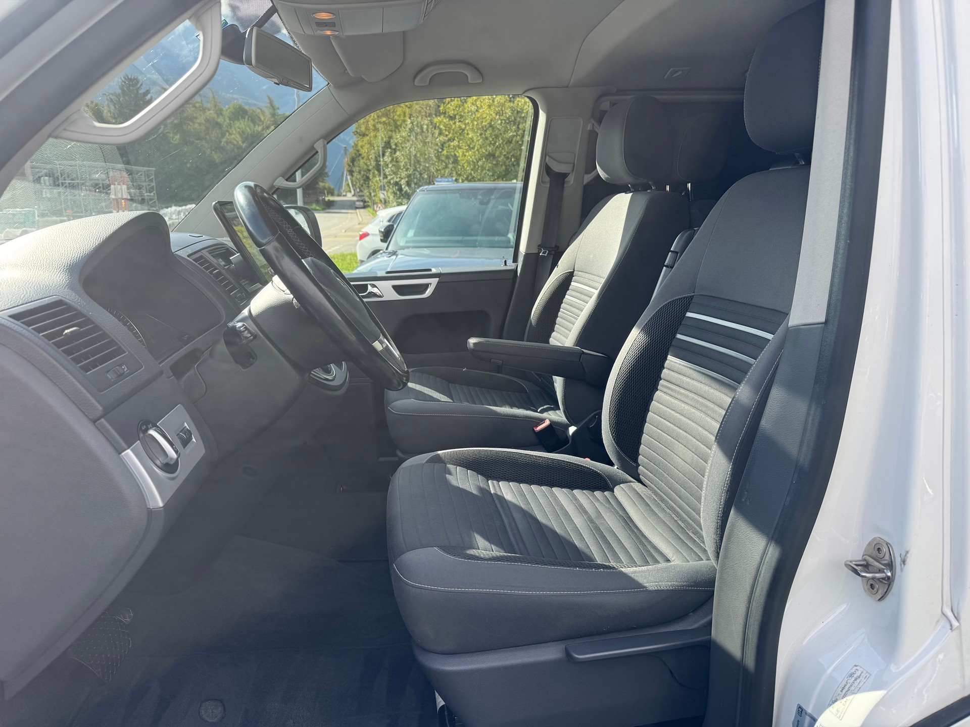 VW T5 Multivan 2.0 TSI Family Cup 4Motion DSG-image-15