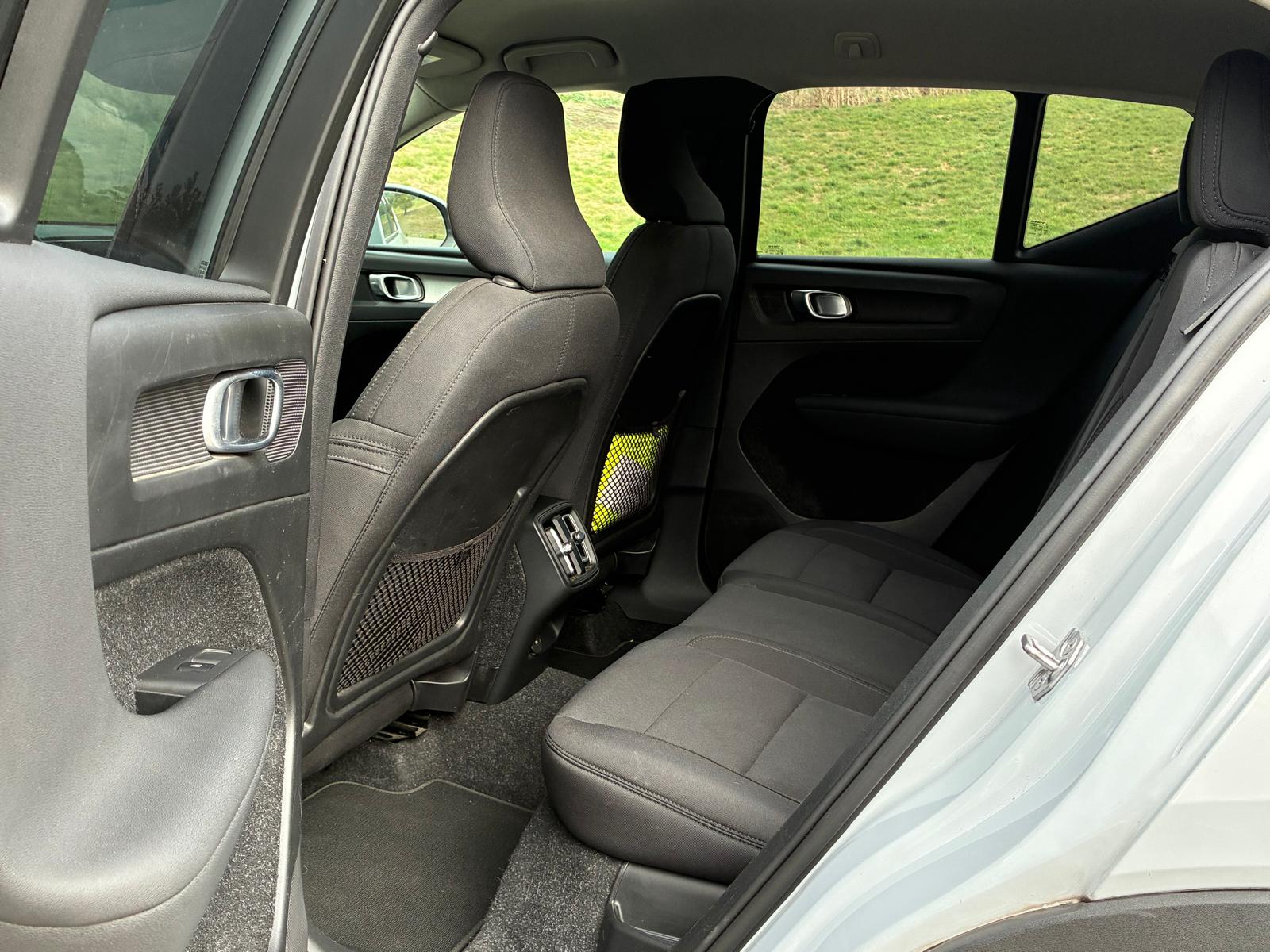 VOLVO XC40 T3 Momentum Geartronic-image-13