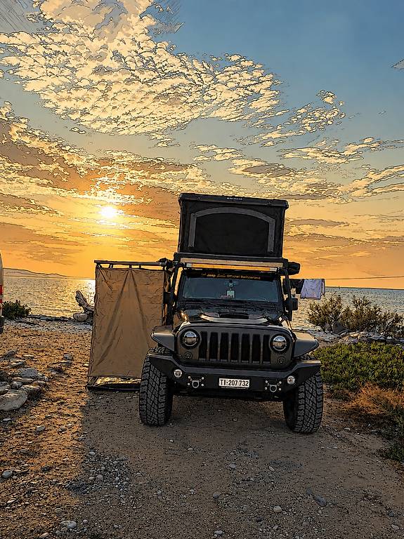 JEEP Wrangler 2.8CRD Unlimited Sahara Automatic-image-0