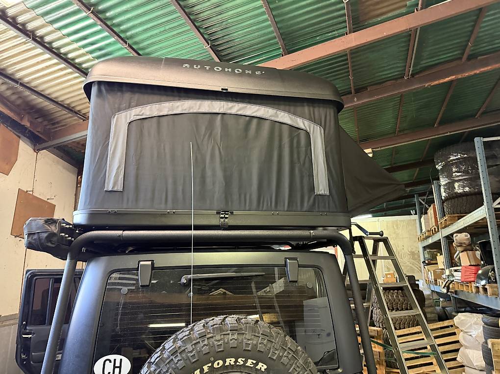 JEEP Wrangler 2.8CRD Unlimited Sahara Automatic-image-4