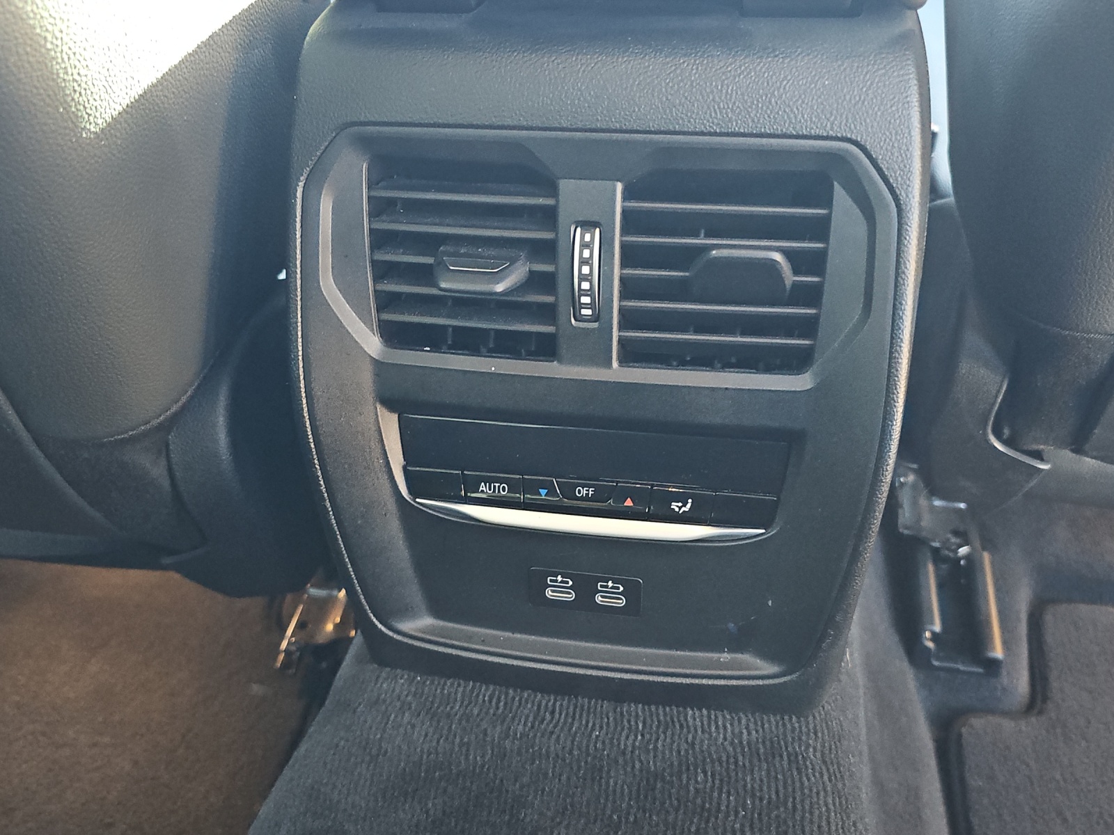 BMW 330e xDrive Steptronic-image-22